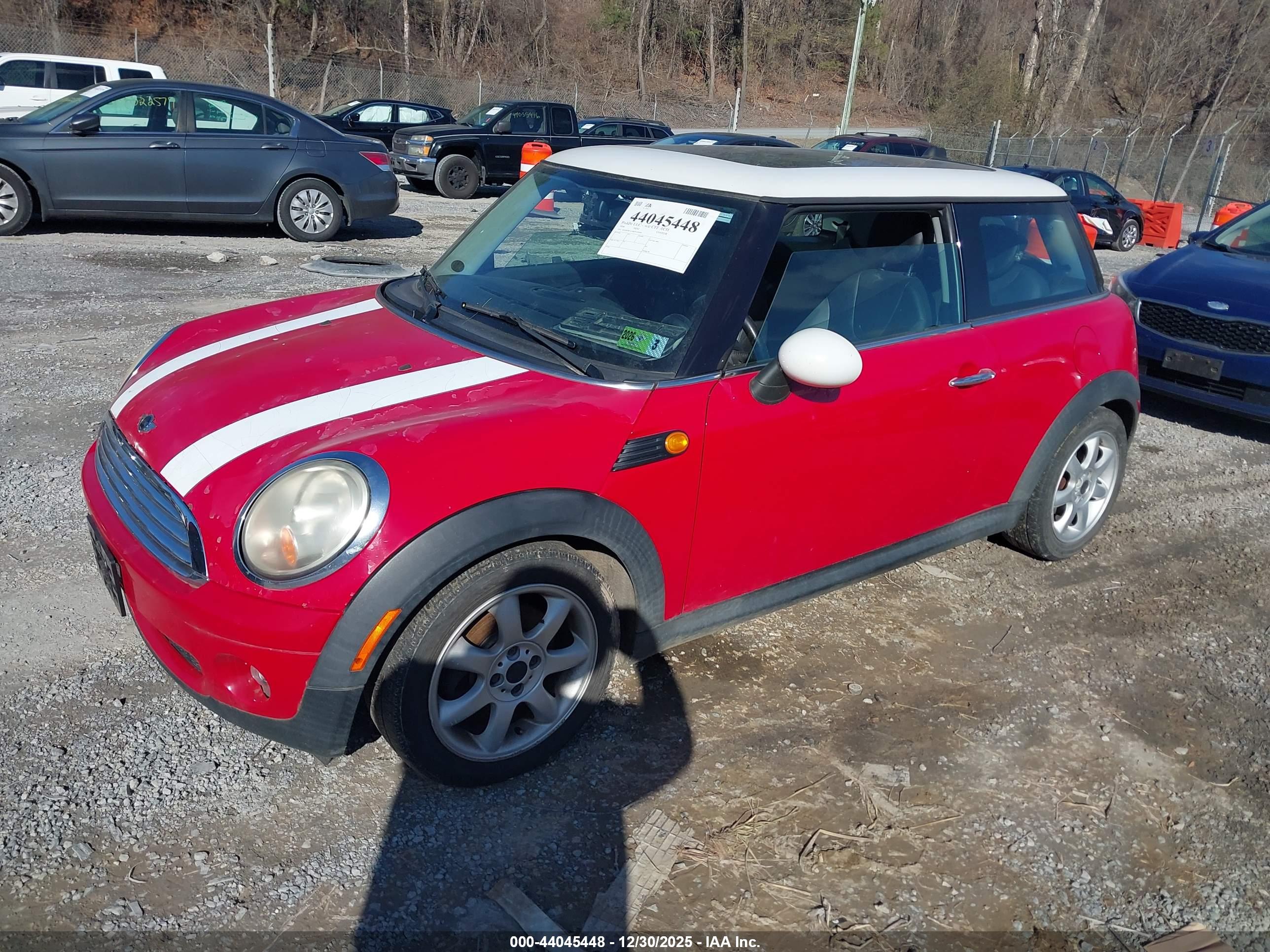 MINI COOPER image 2