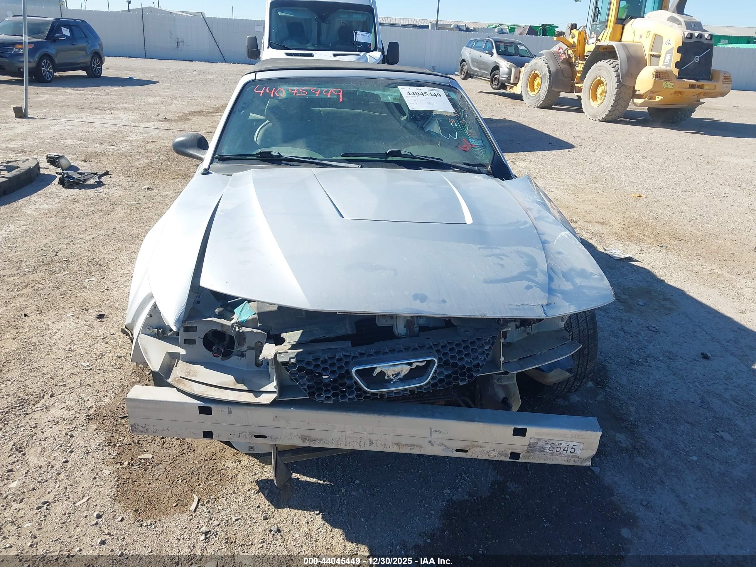 FORD MUSTANG image 10