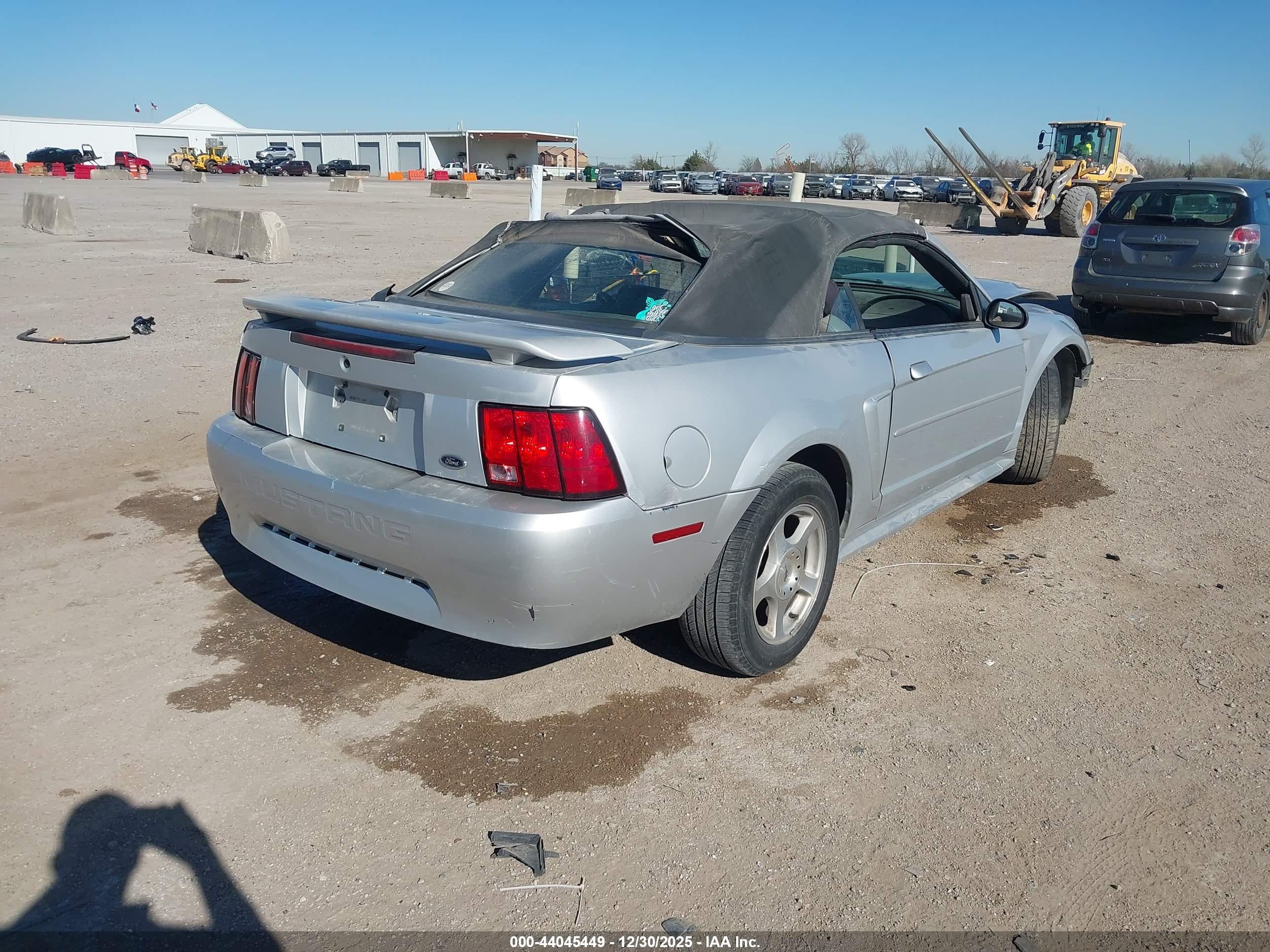 FORD MUSTANG image 4