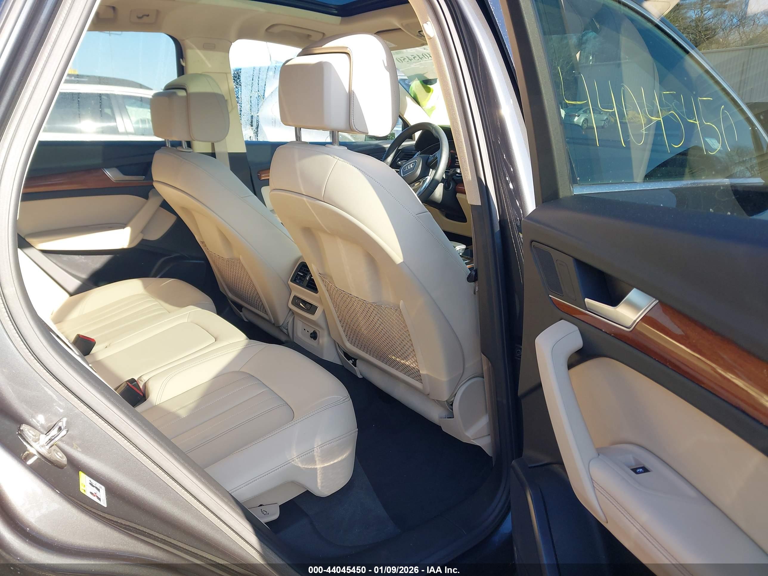 AUDI Q5 image 8