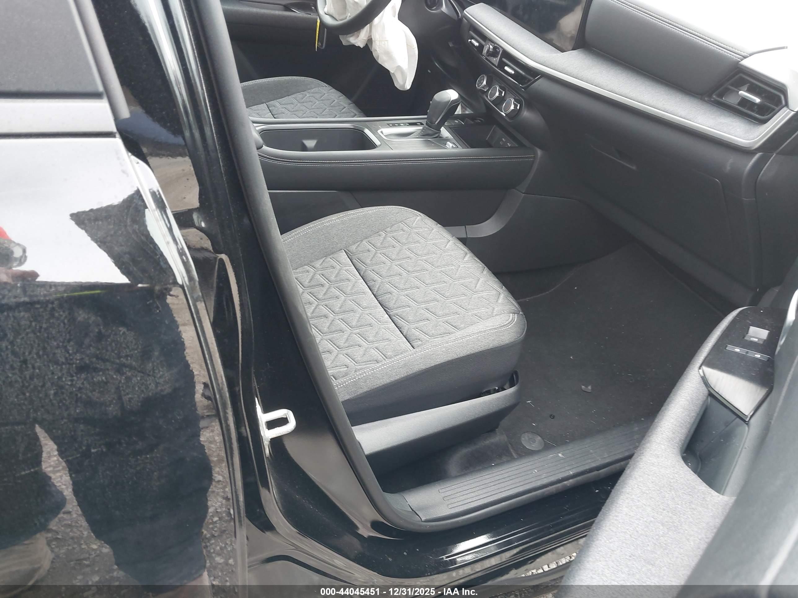 NISSAN KICKS image 5