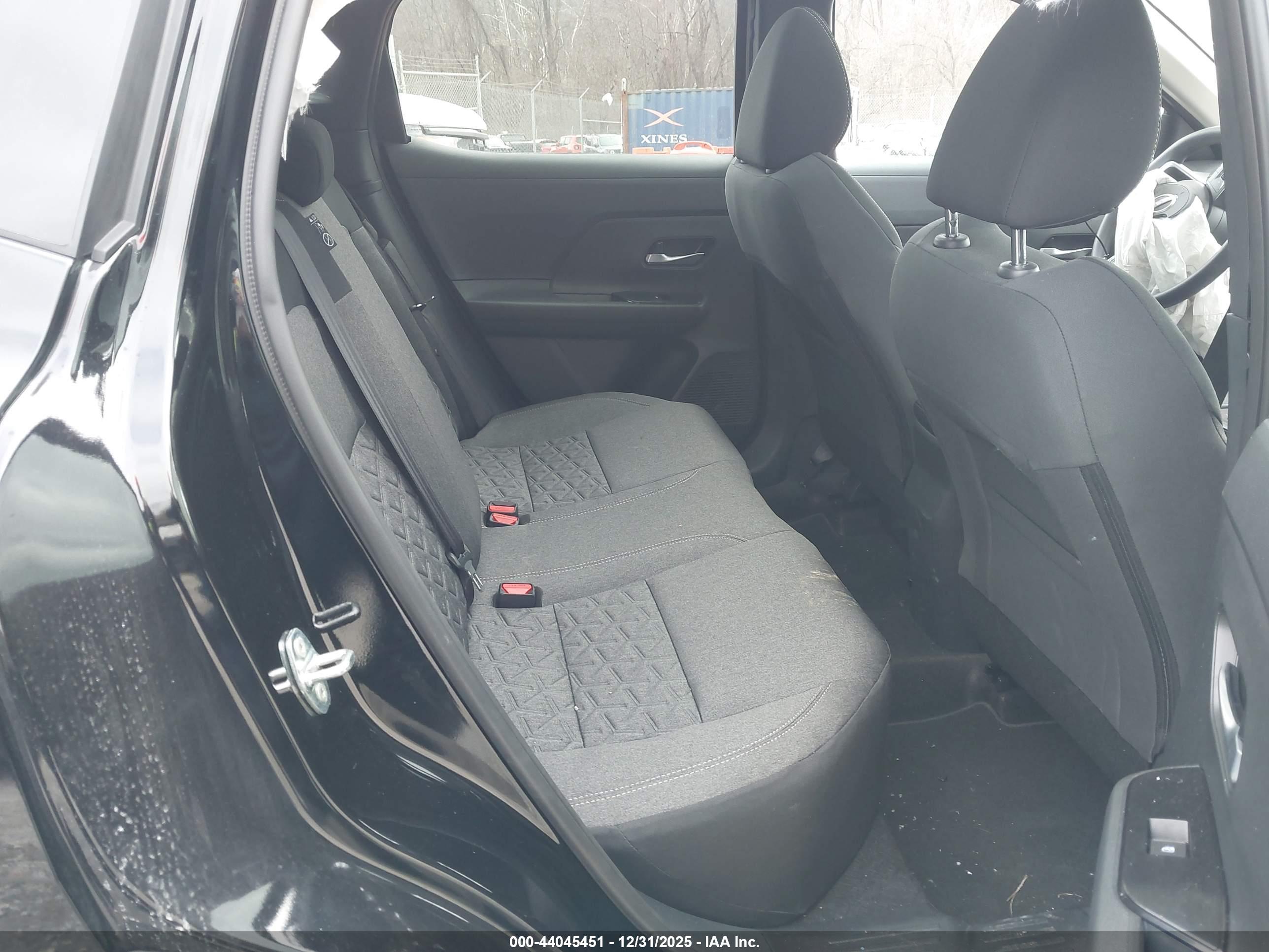 NISSAN KICKS image 8
