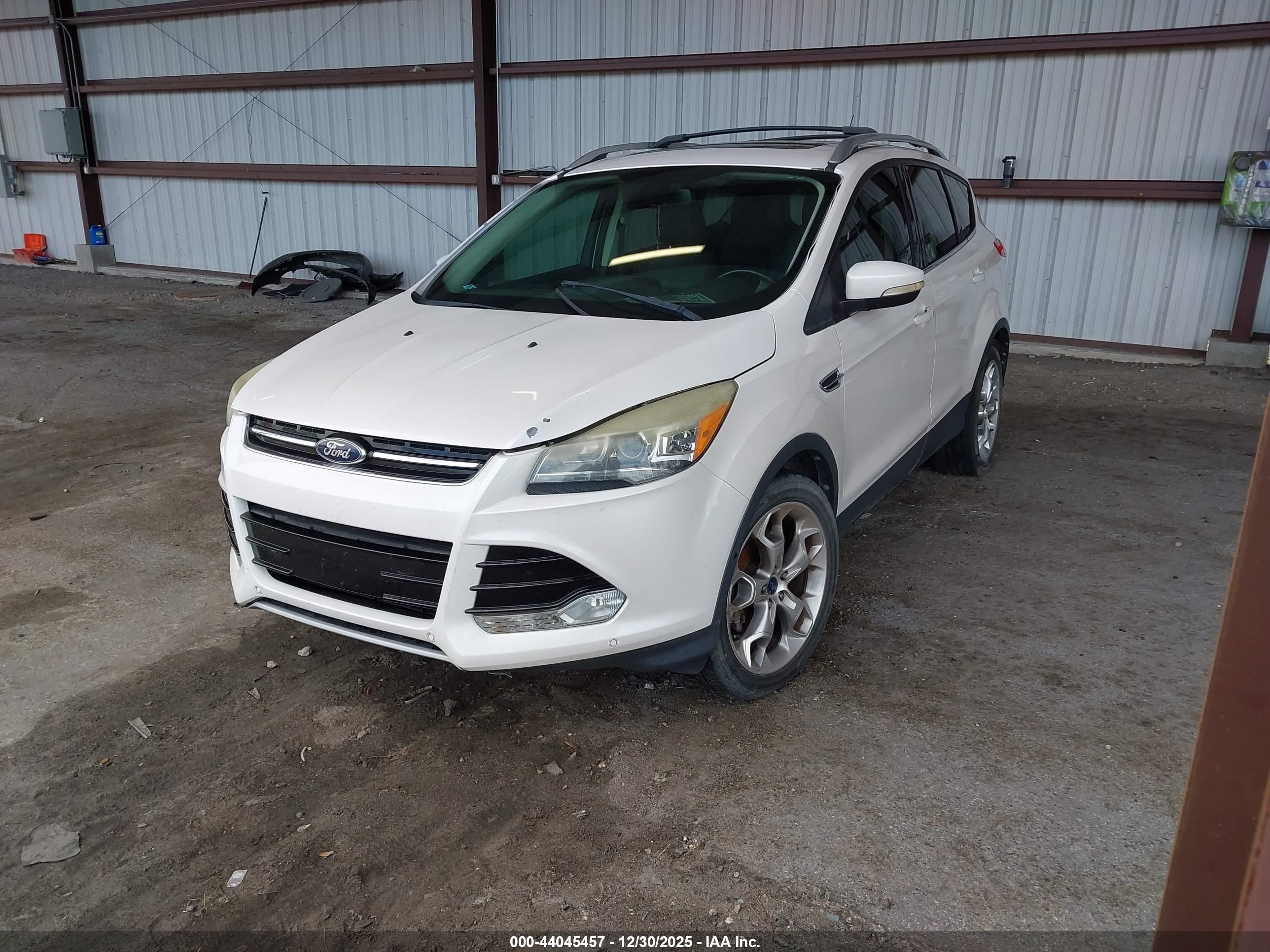 FORD ESCAPE image 2
