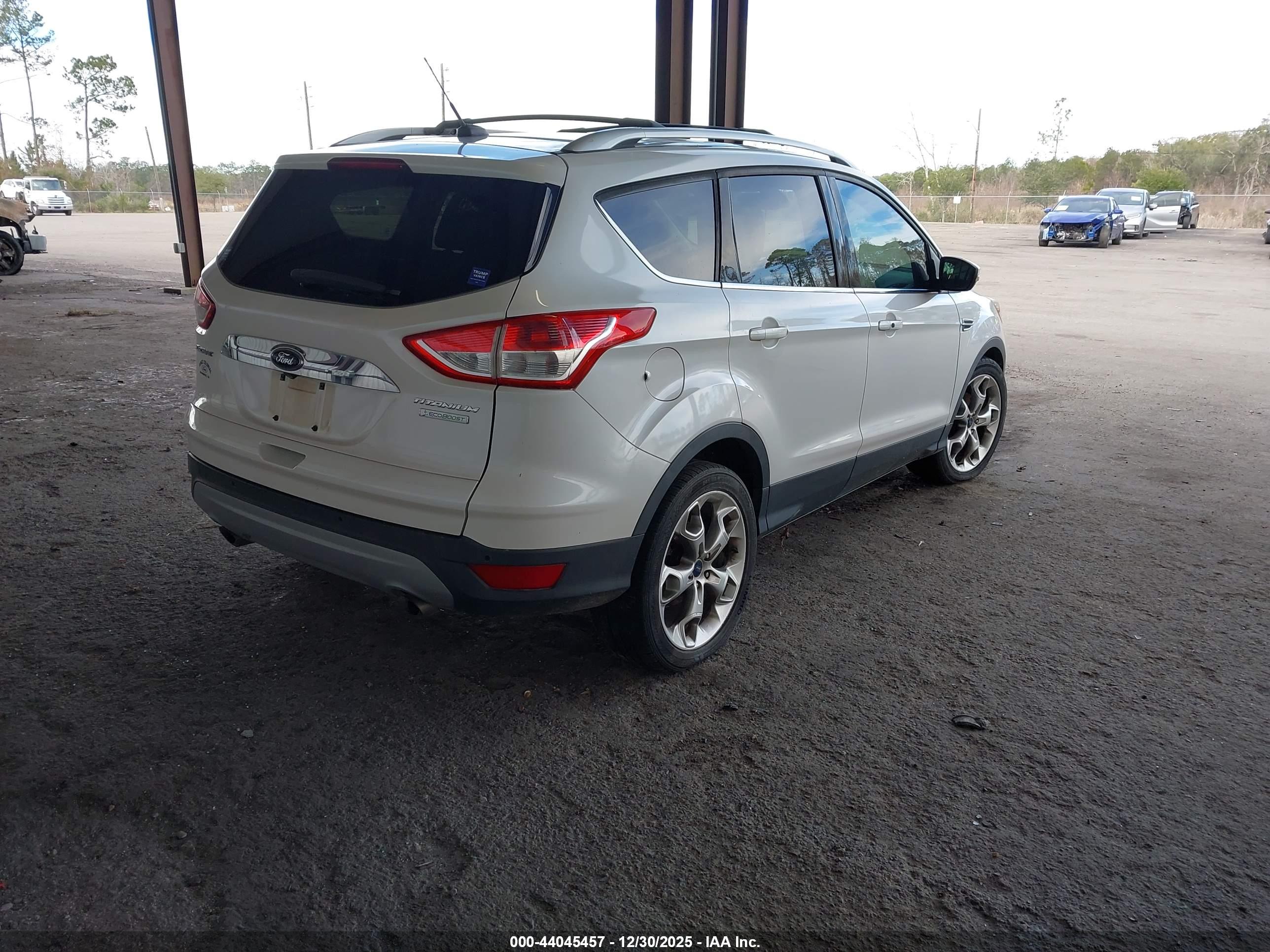 FORD ESCAPE image 4
