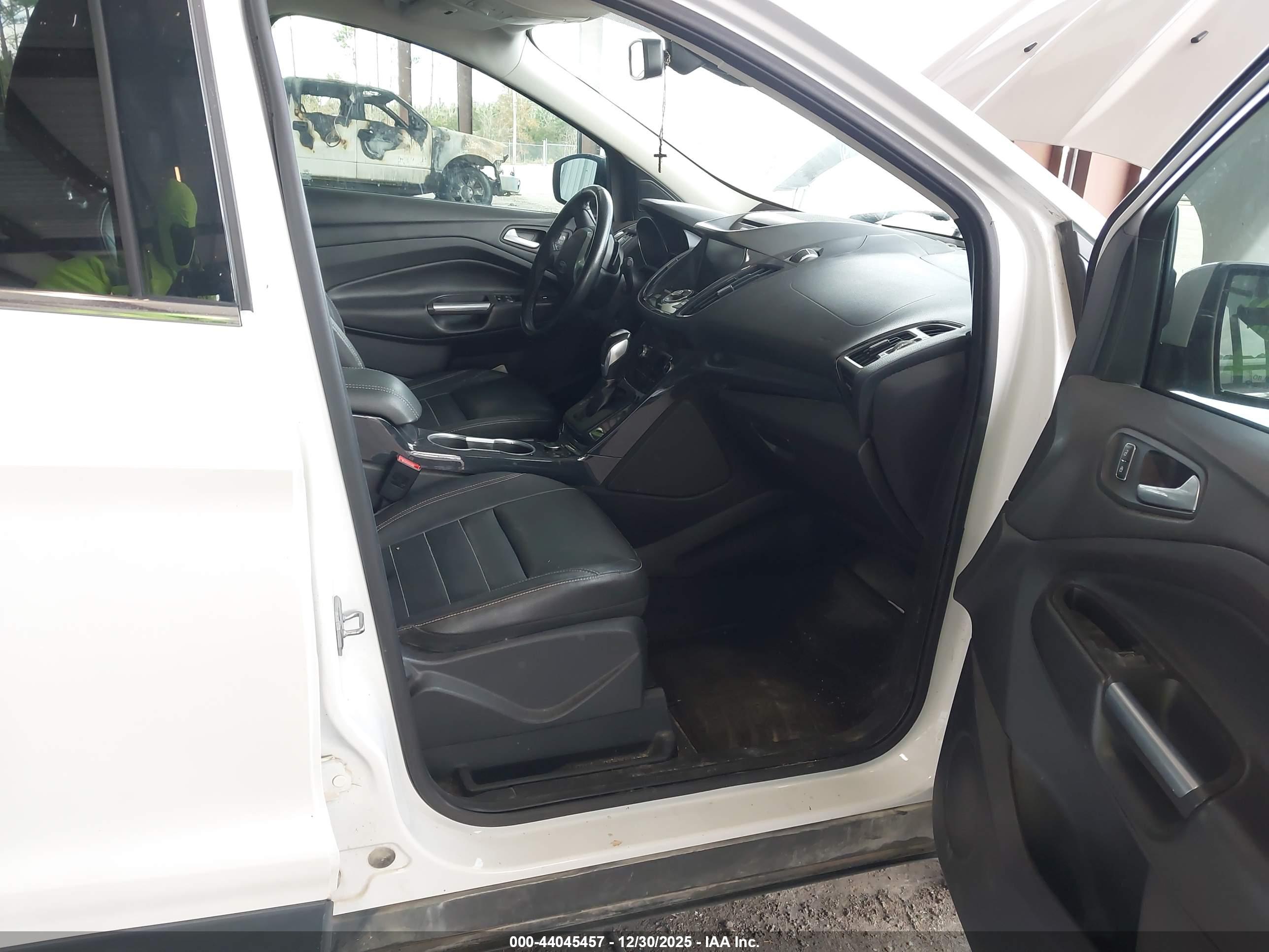 FORD ESCAPE image 5