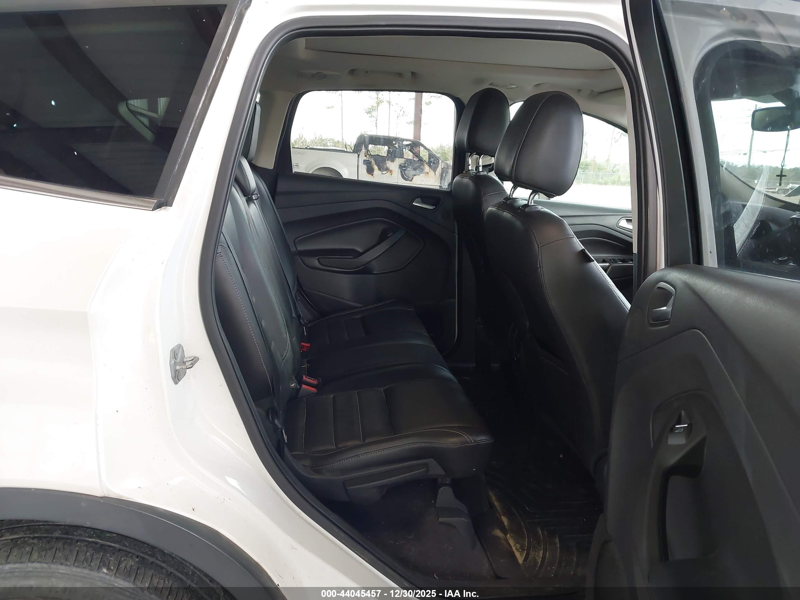 FORD ESCAPE image 8
