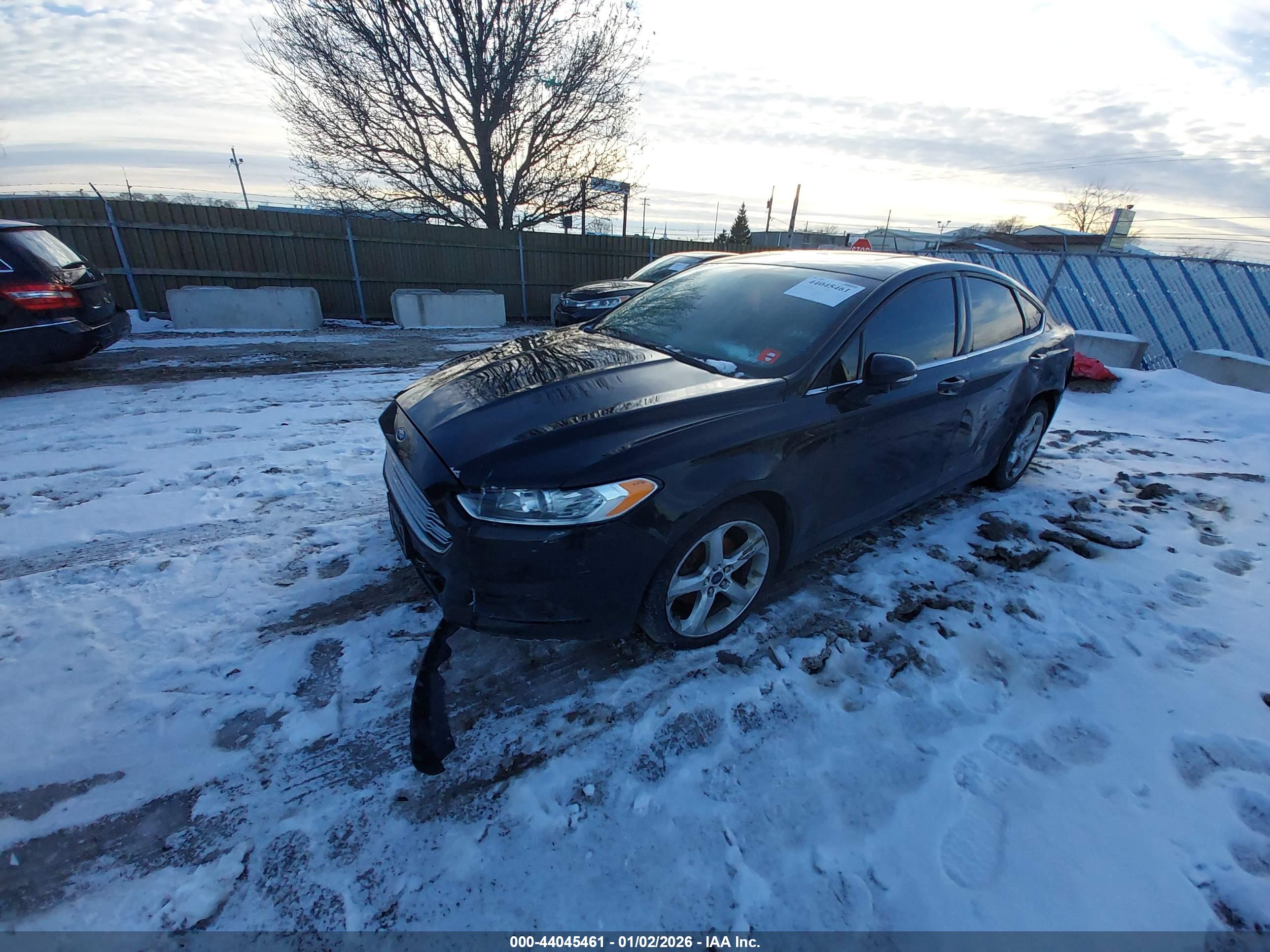 FORD FUSION image 2