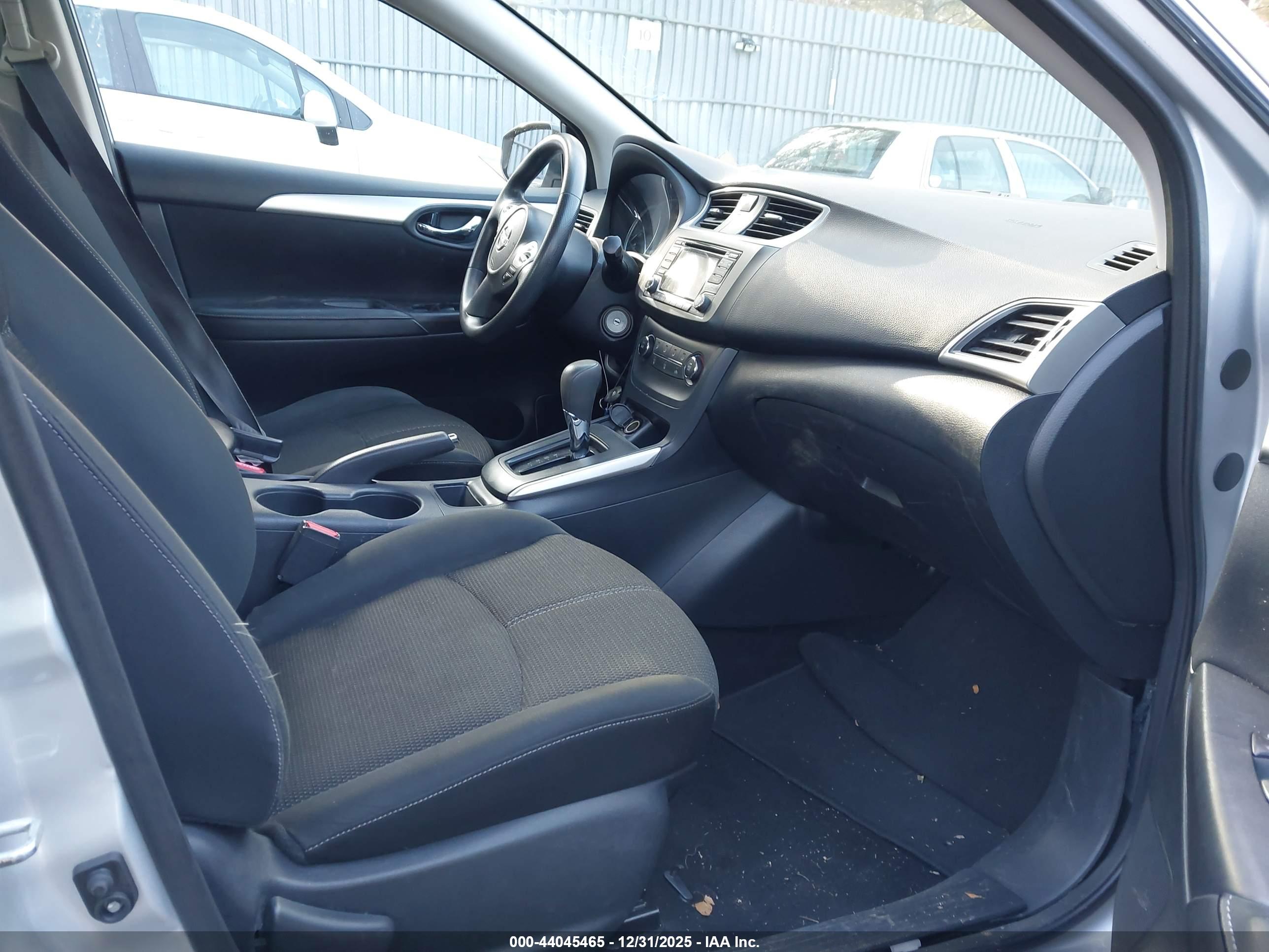 NISSAN SENTRA image 5