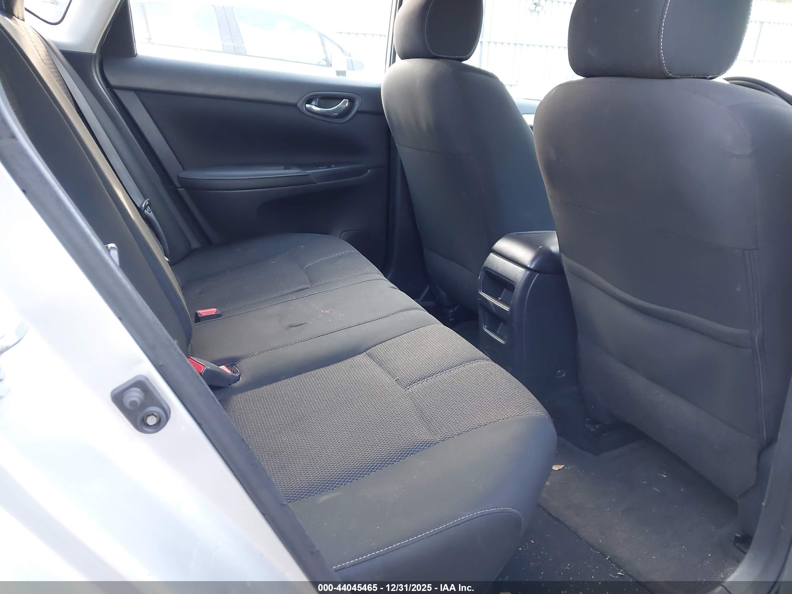 NISSAN SENTRA image 8