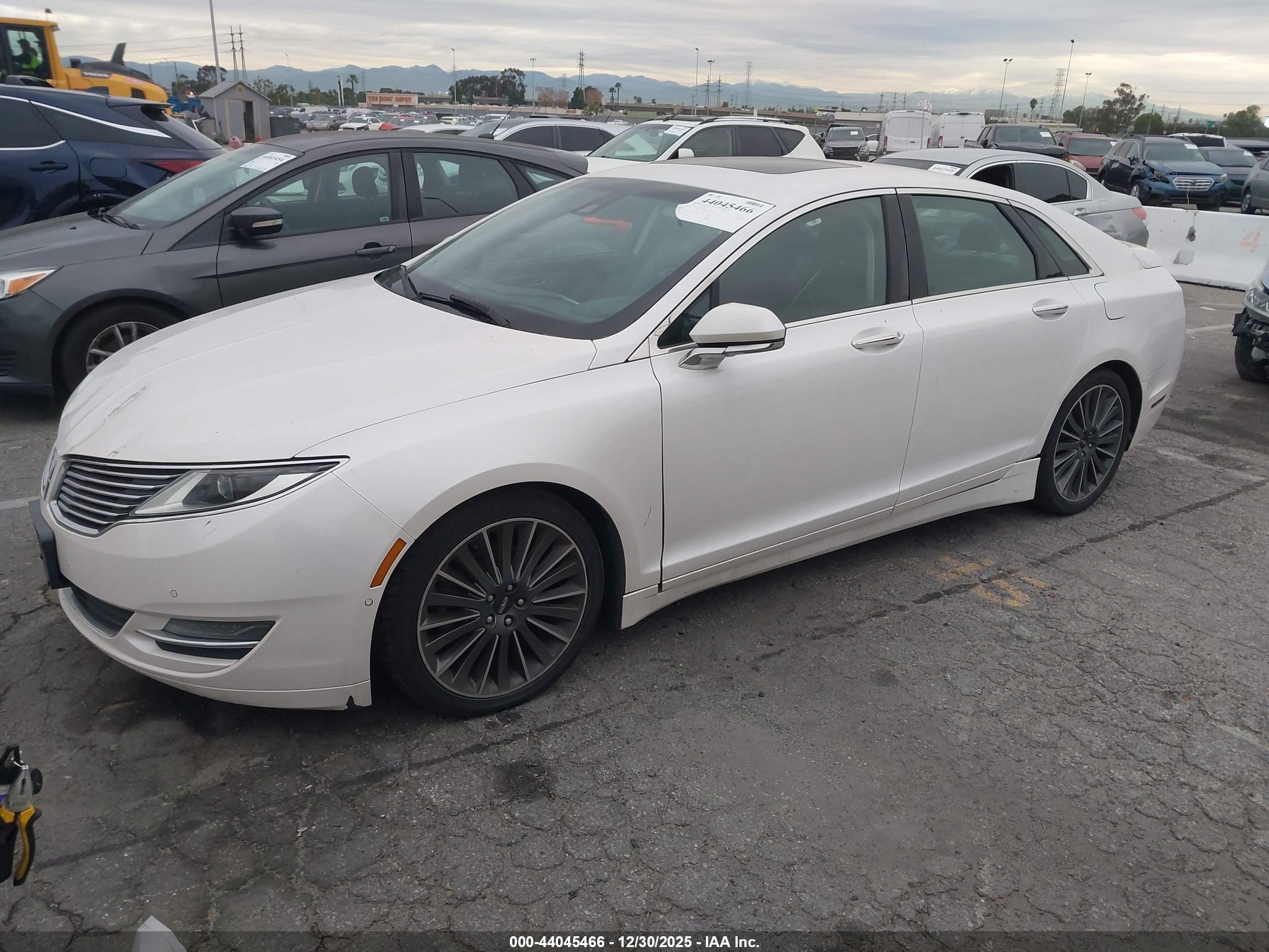 LINCOLN MKZ image 2
