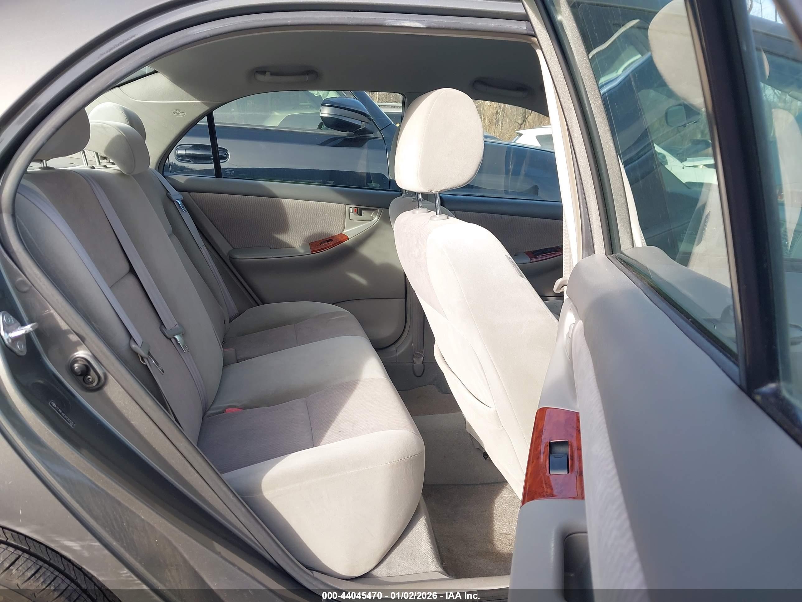TOYOTA COROLLA image 8