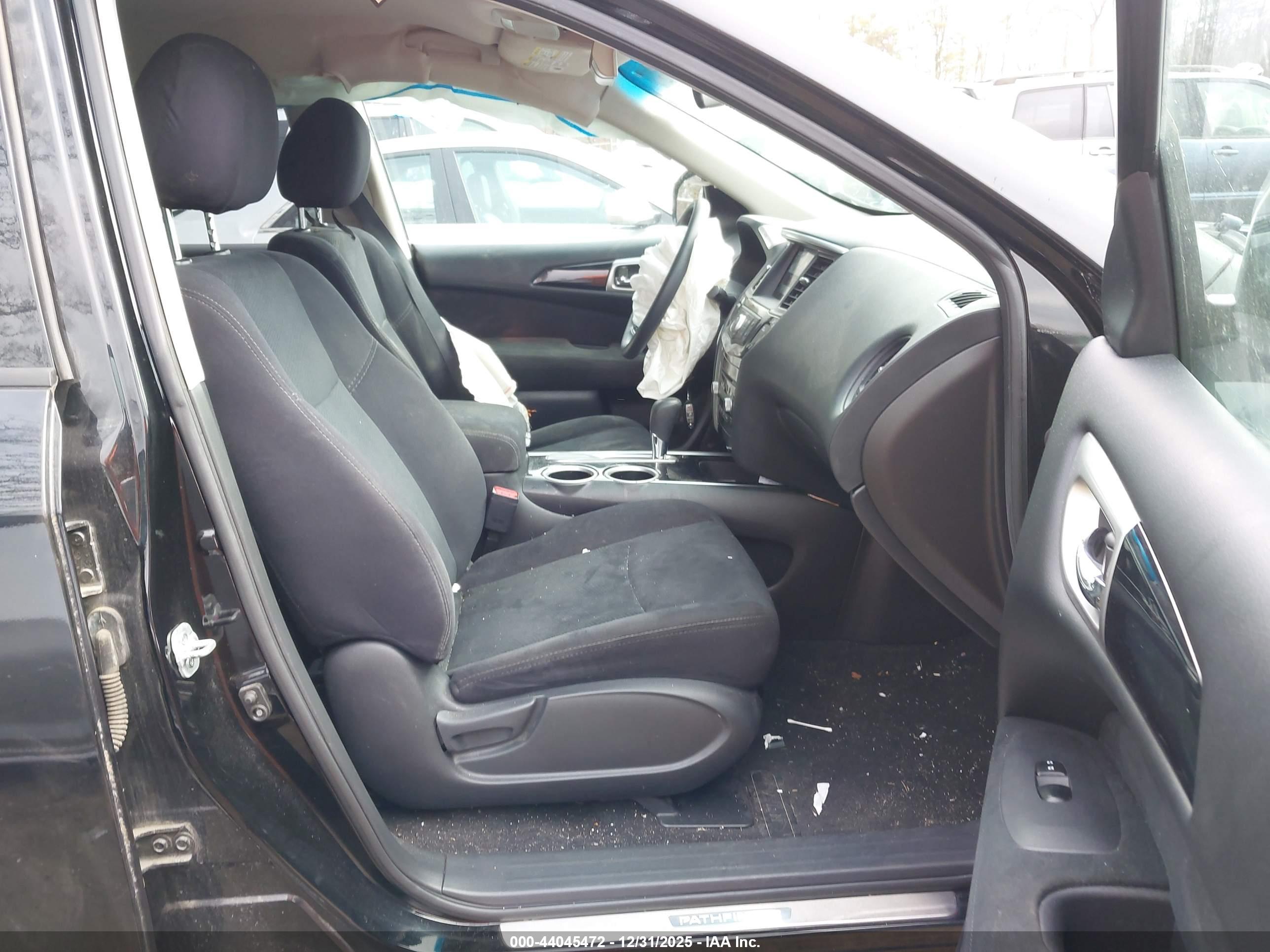 NISSAN PATHFINDER image 5