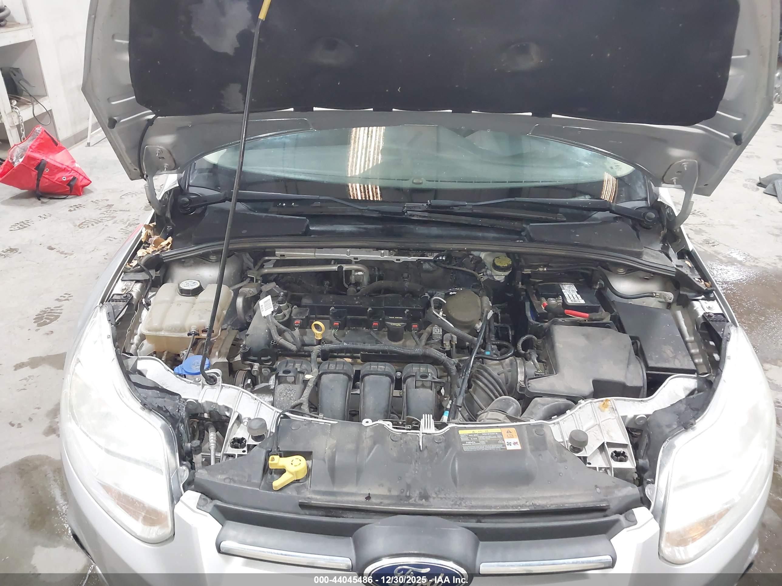 FORD FOCUS image 10