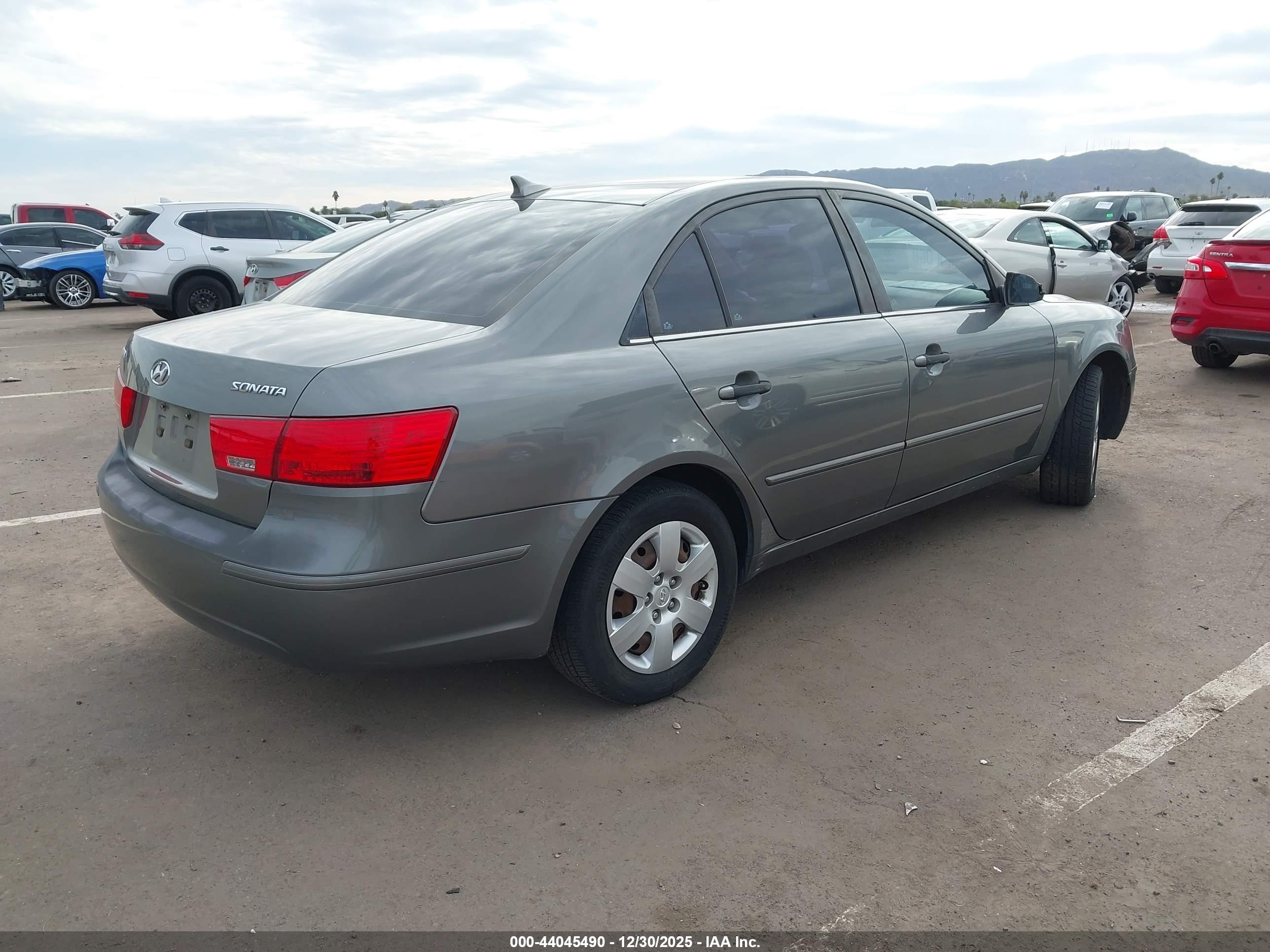 HYUNDAI SONATA image 4