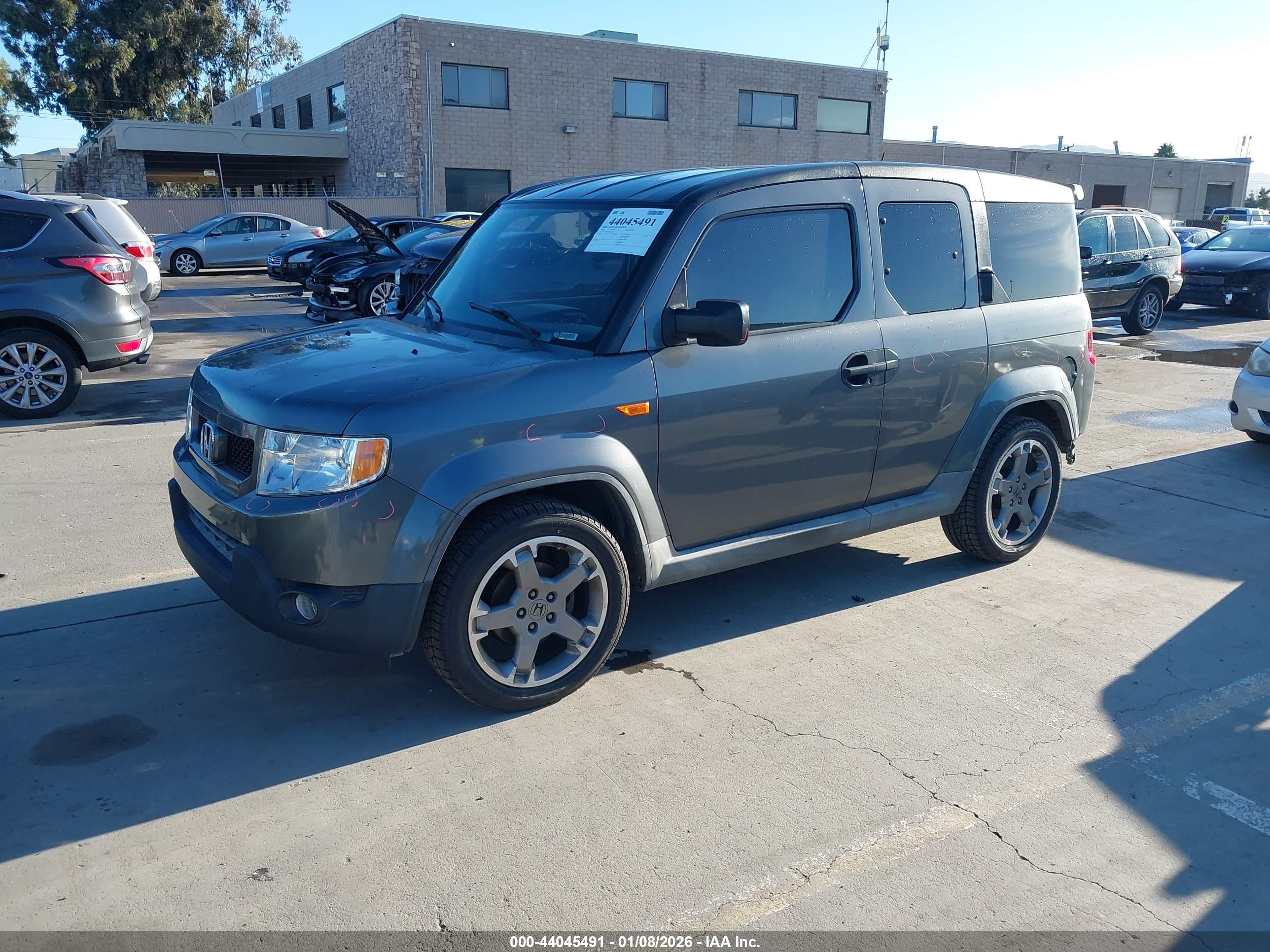 HONDA ELEMENT image 2