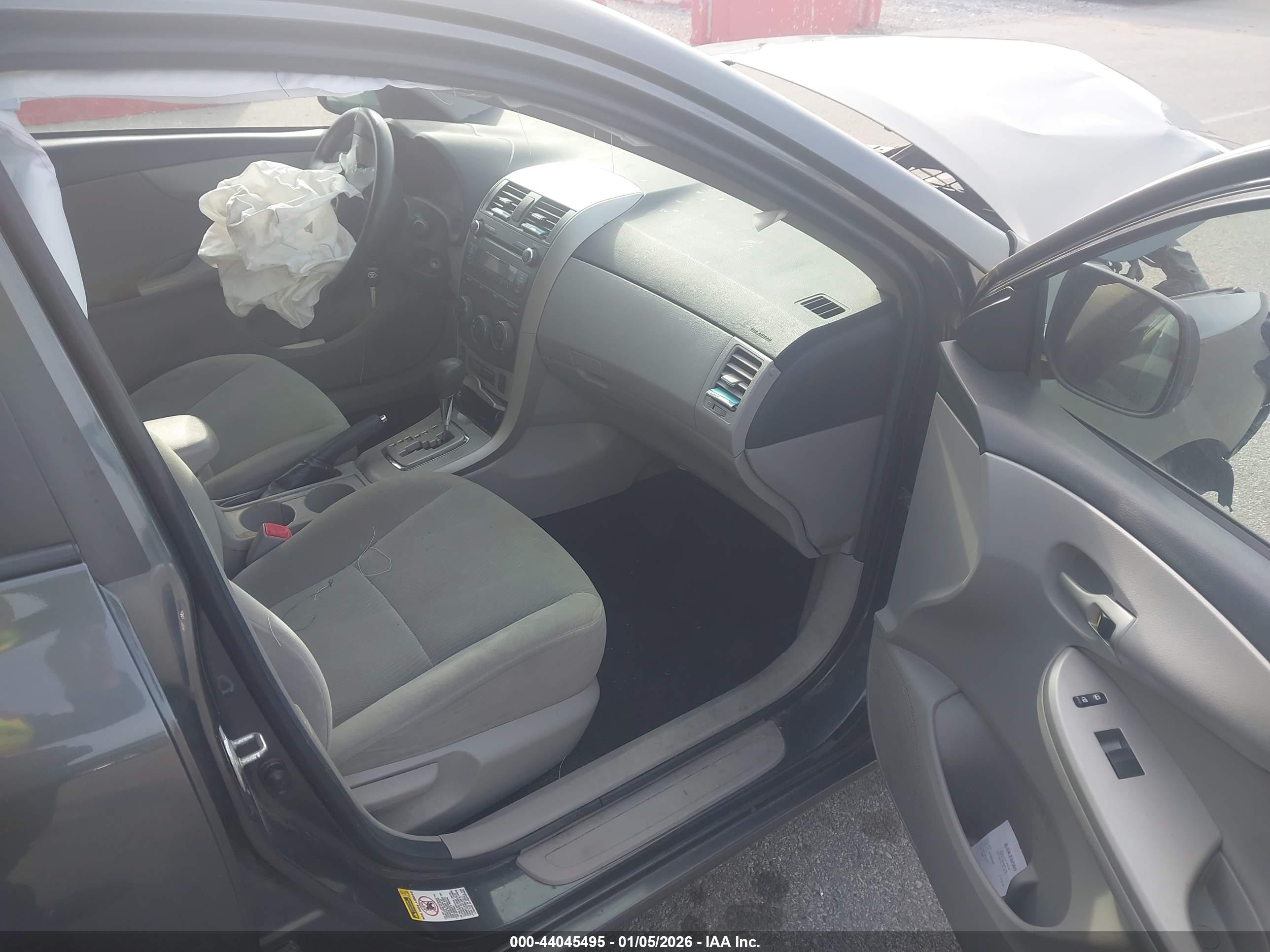 TOYOTA COROLLA image 5