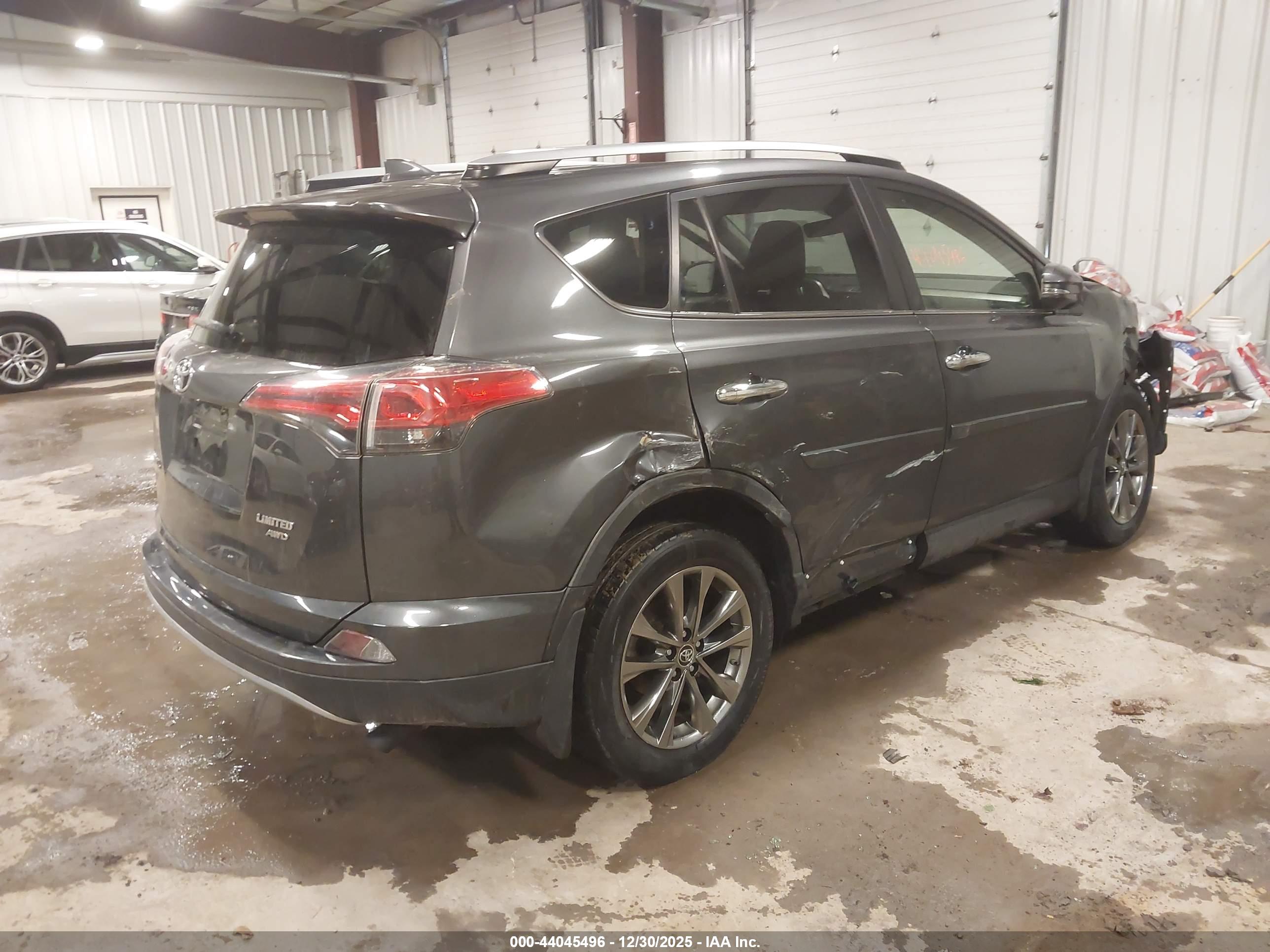 TOYOTA RAV4 image 4
