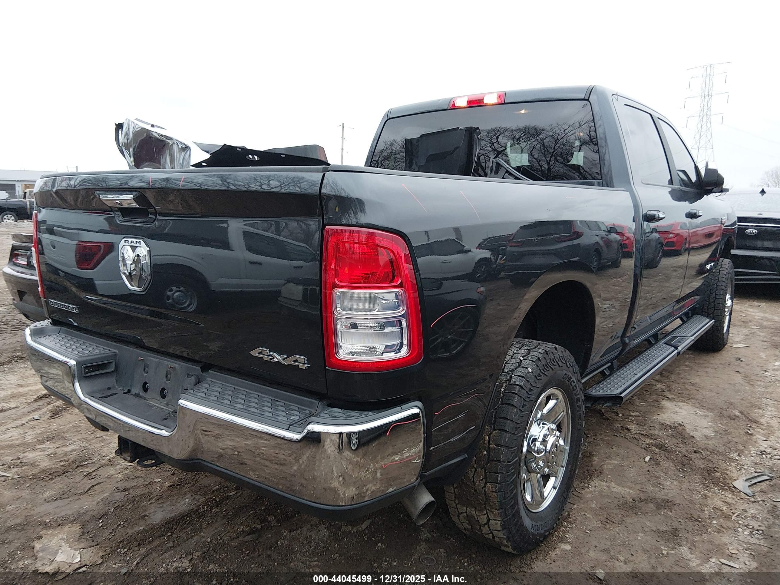 RAM 2500 image 4