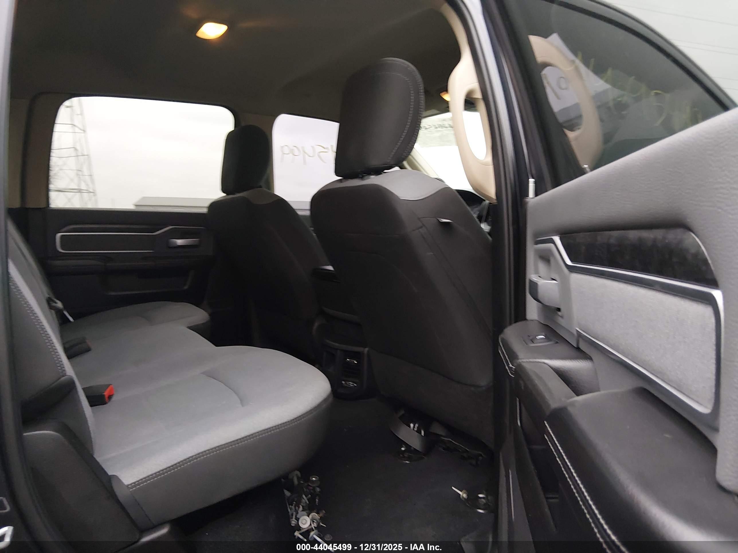 RAM 2500 image 8