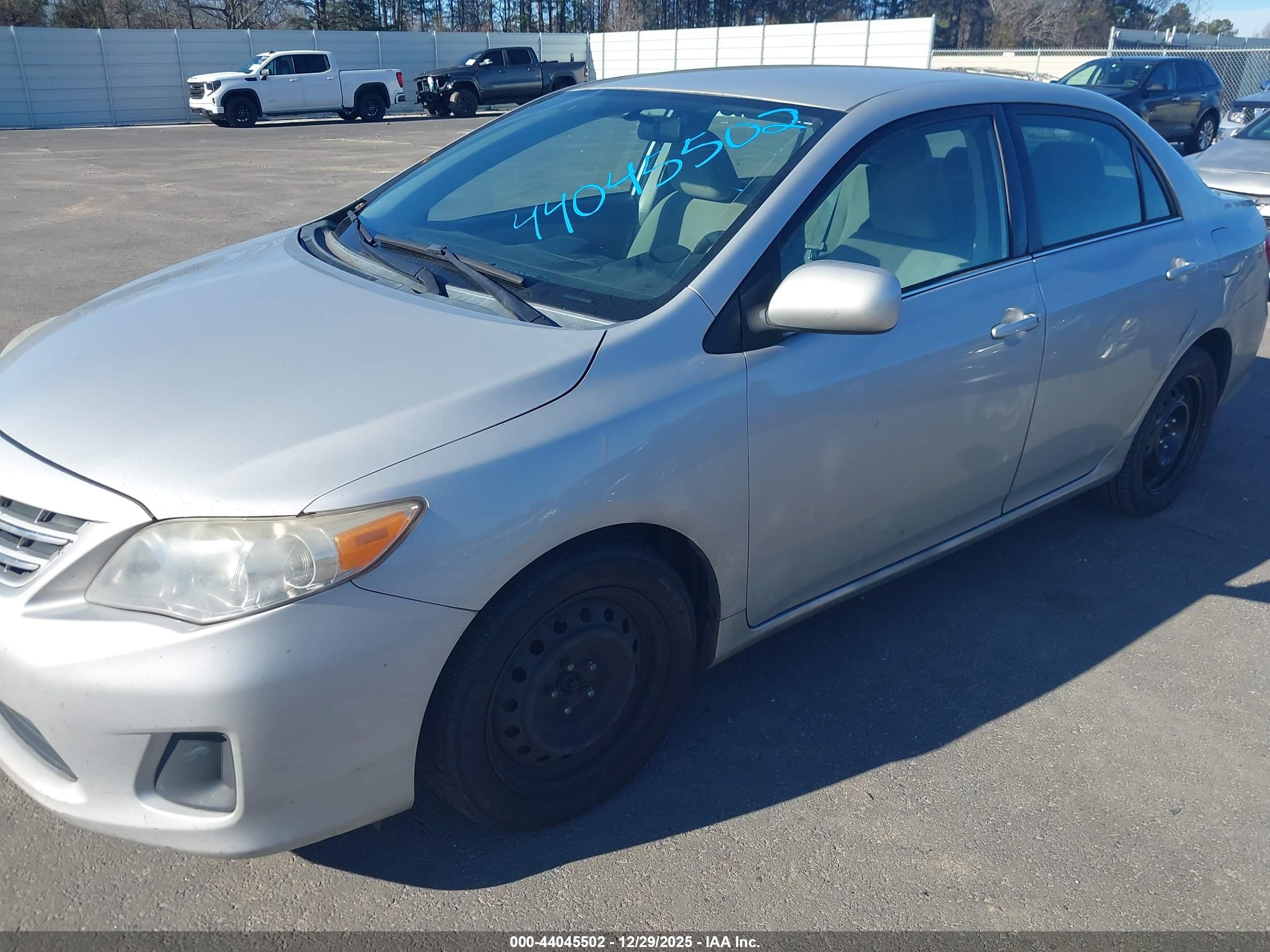TOYOTA COROLLA image 6