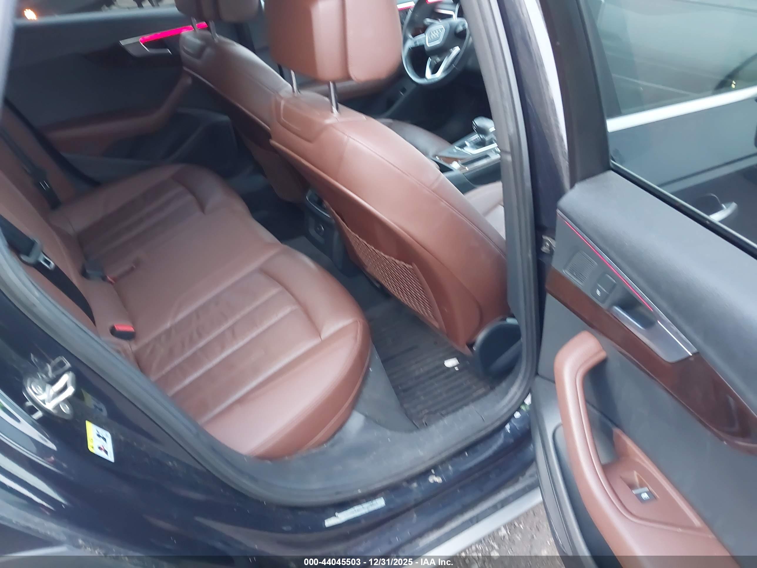 AUDI A4 image 8
