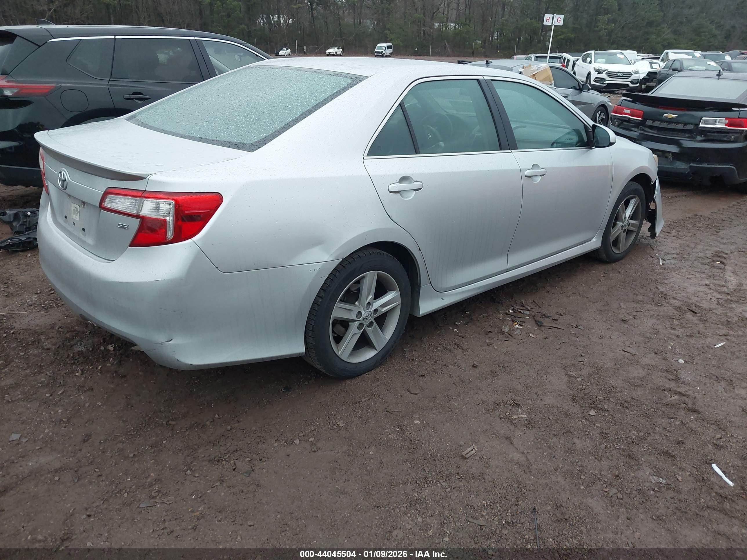 TOYOTA CAMRY image 4