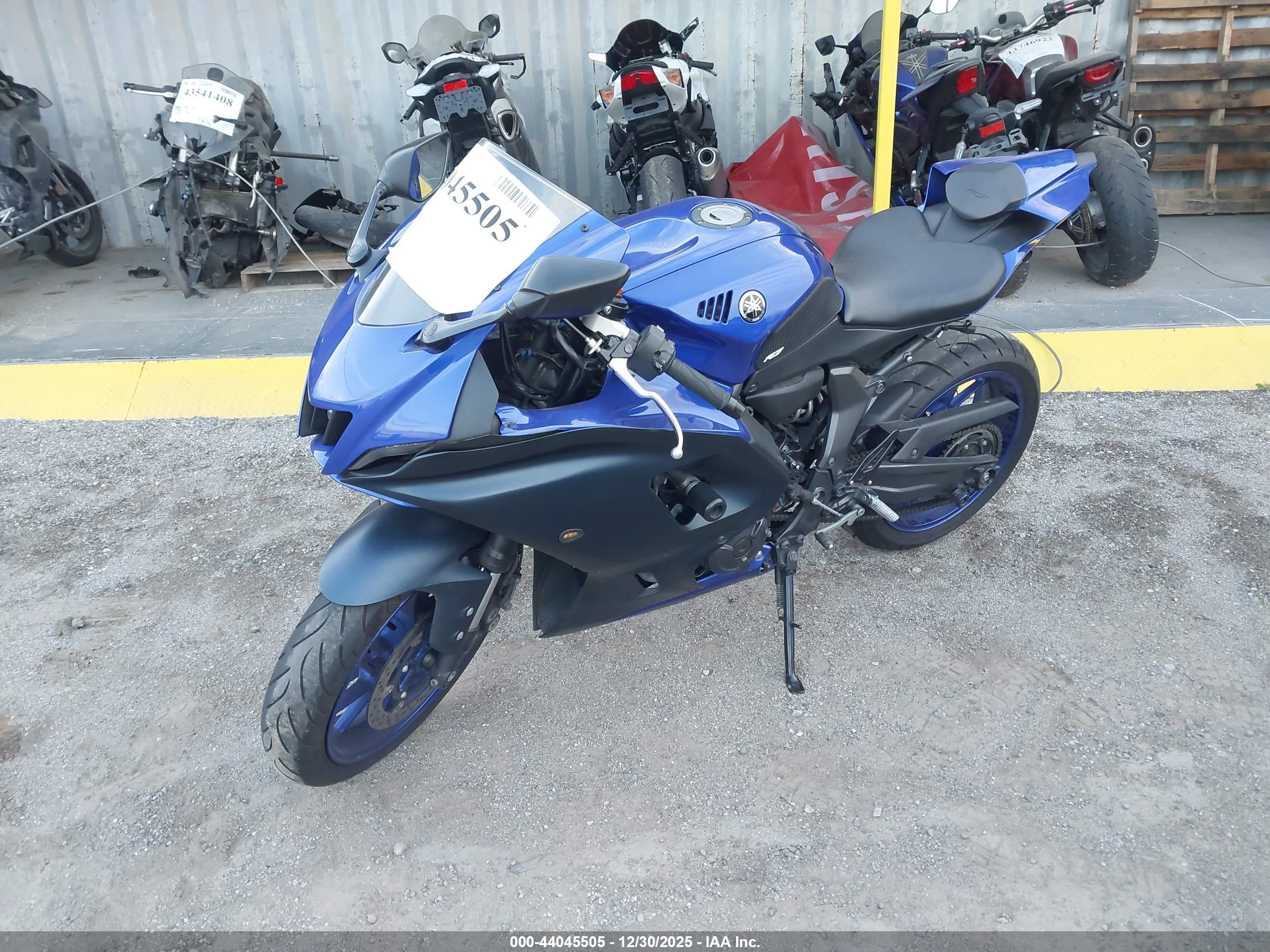 YAMAHA YZFR7 image 2