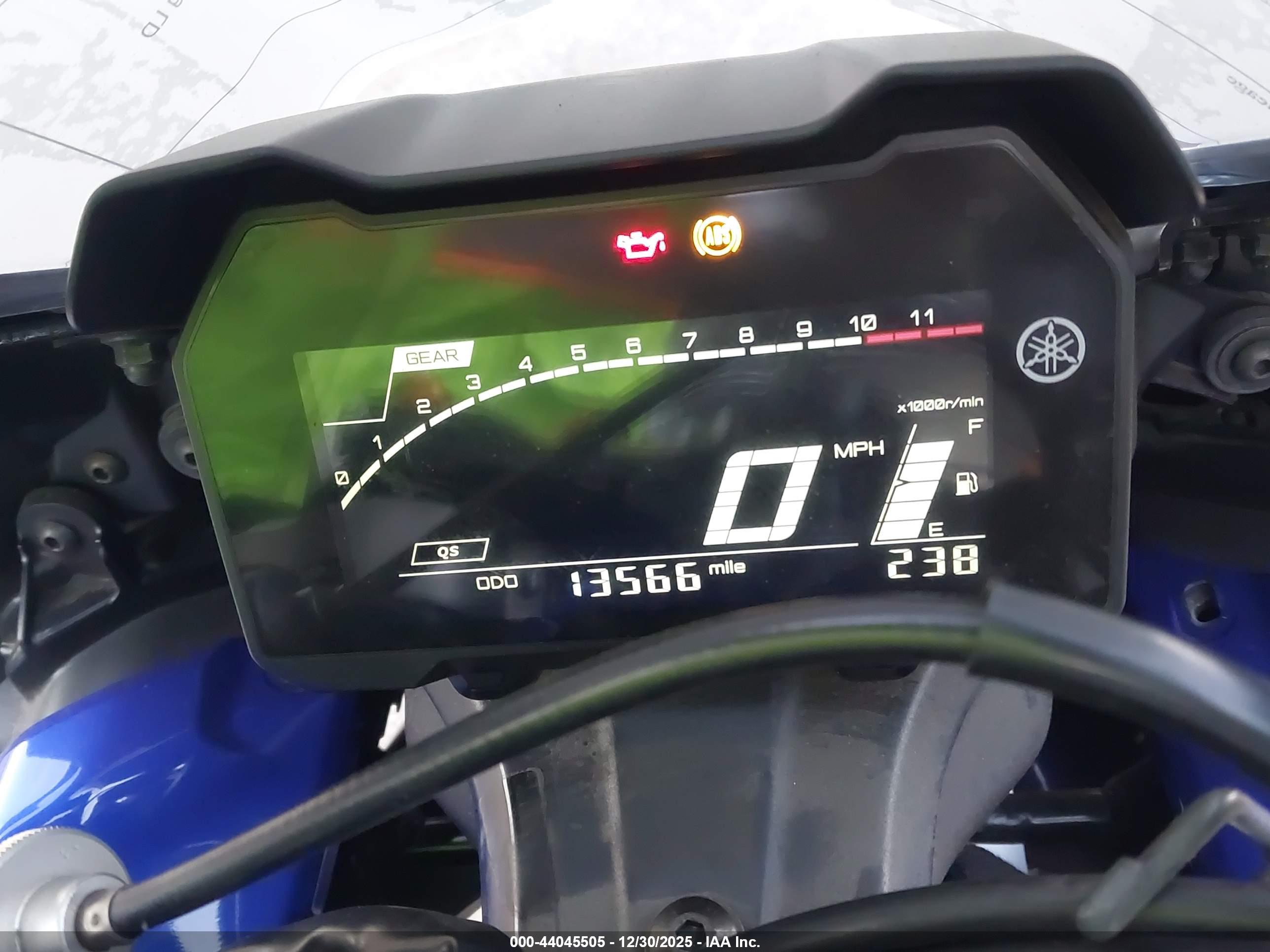 YAMAHA YZFR7 image 7