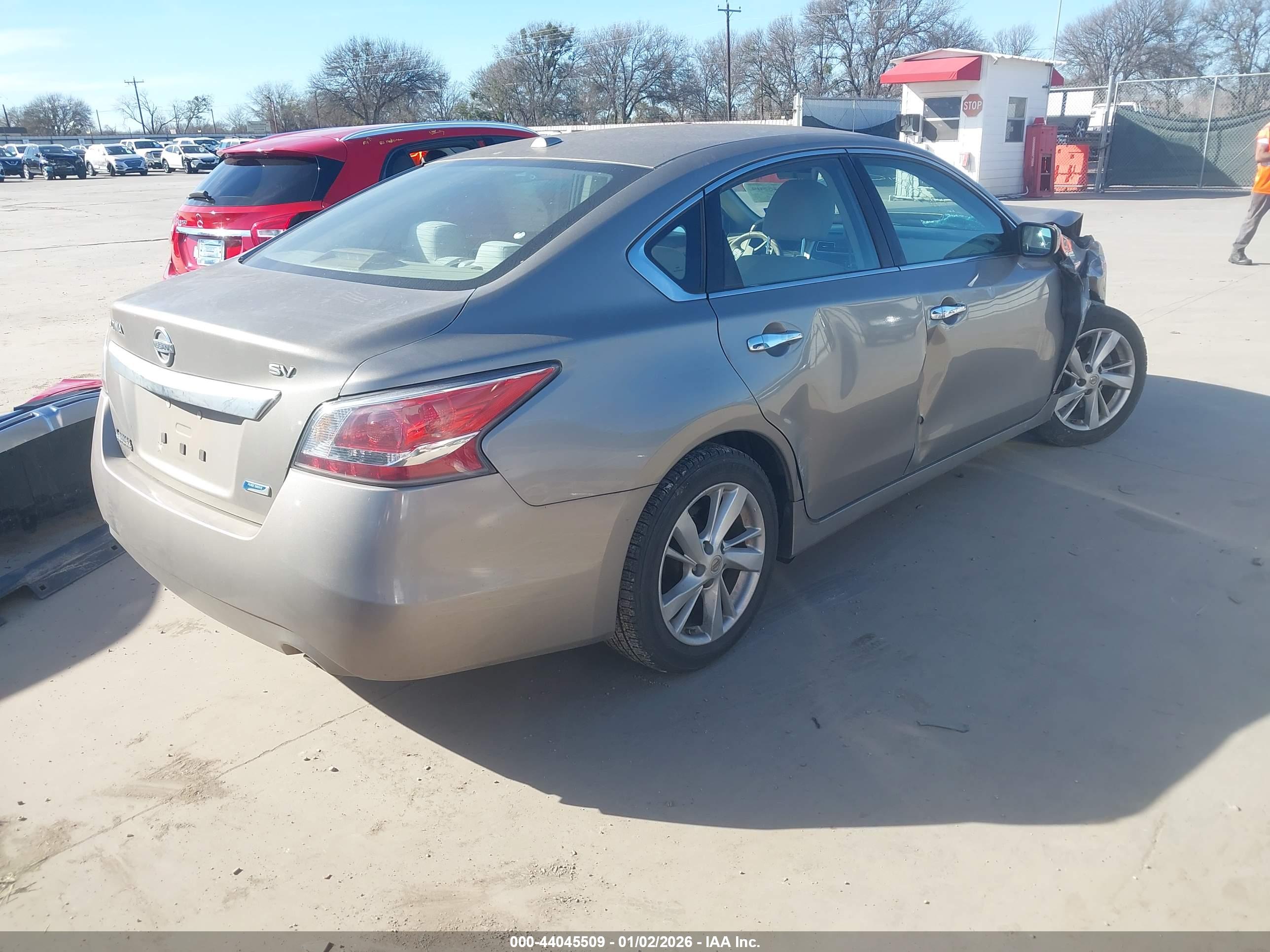 NISSAN ALTIMA image 4
