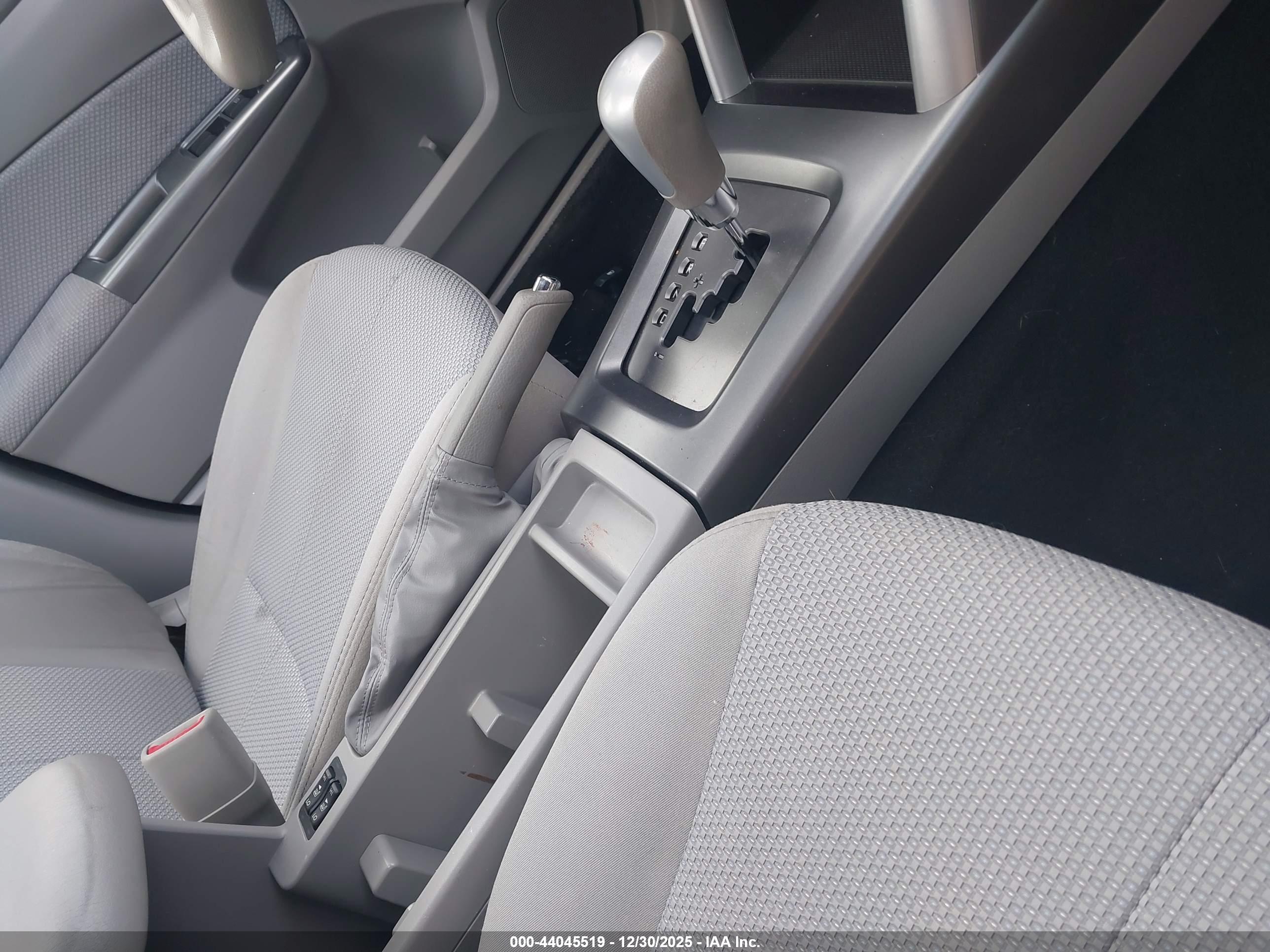 SUBARU FORESTER image 5
