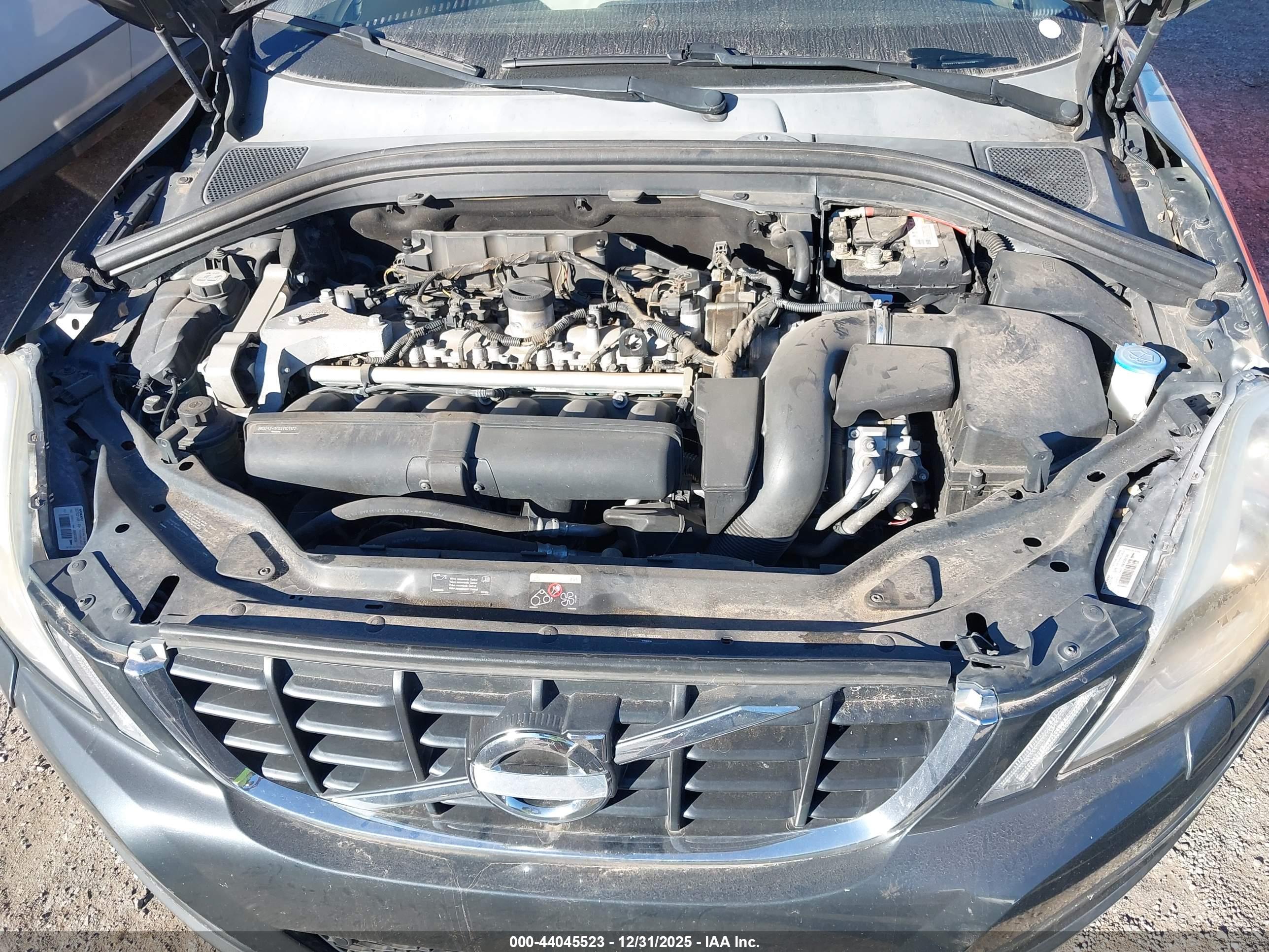 VOLVO XC60 image 10