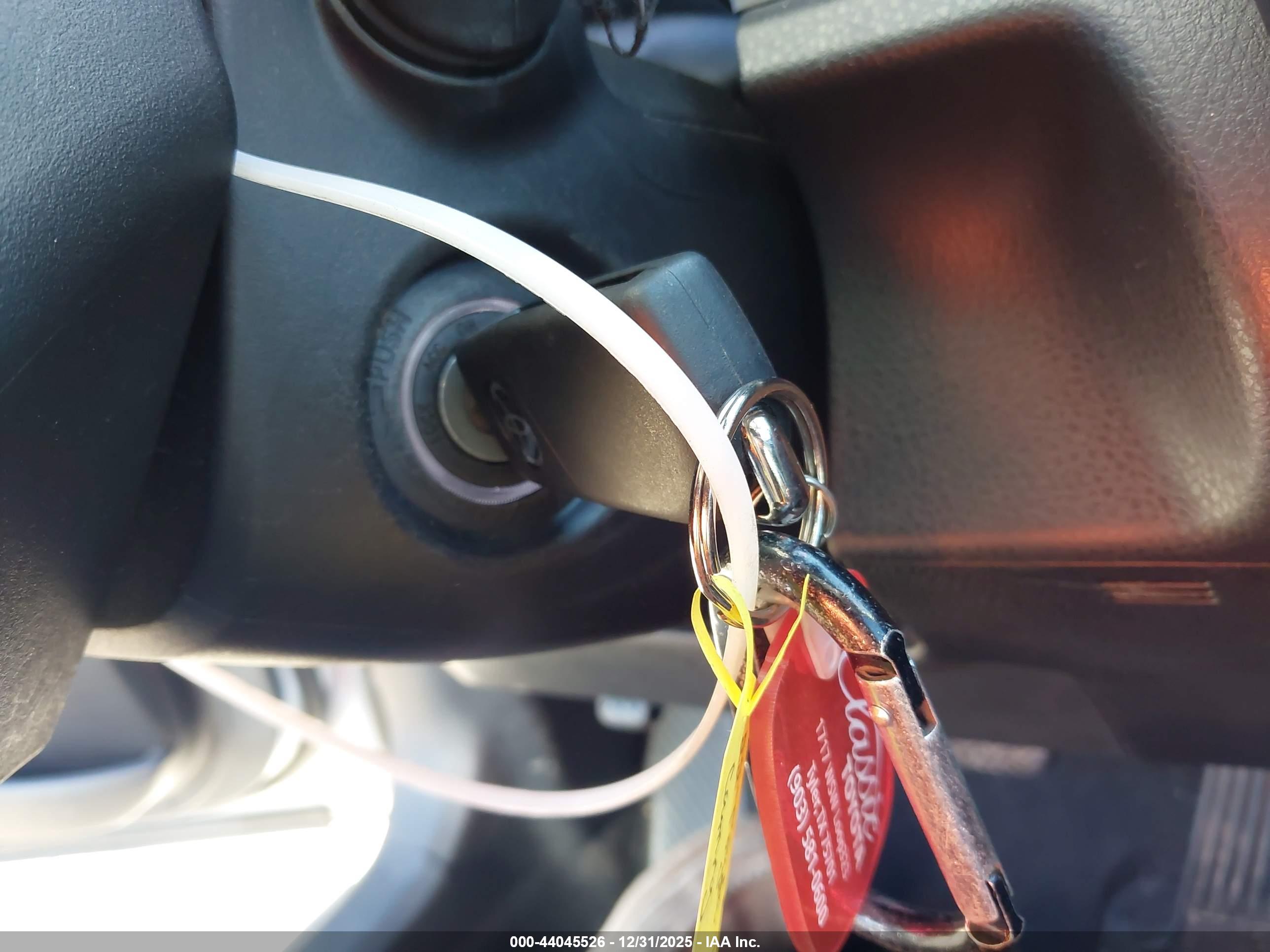 TOYOTA CAMRY image 11
