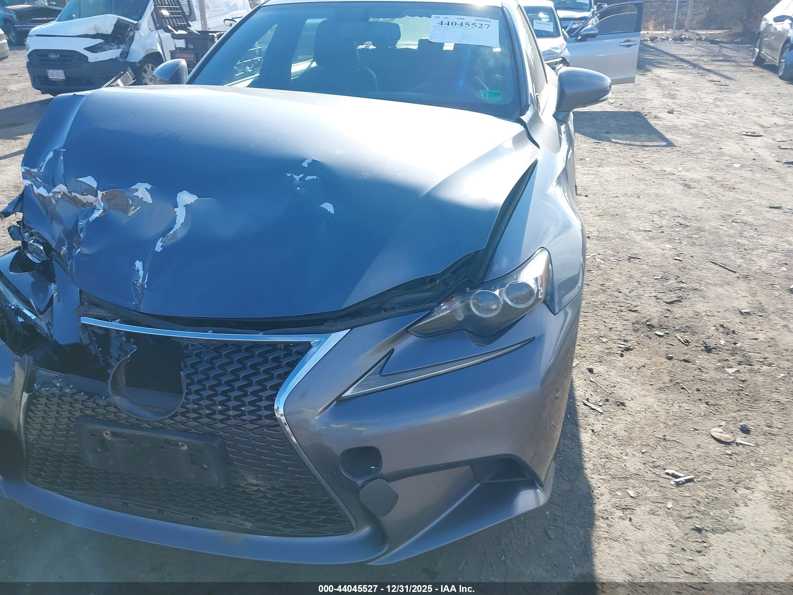 LEXUS IS image 6
