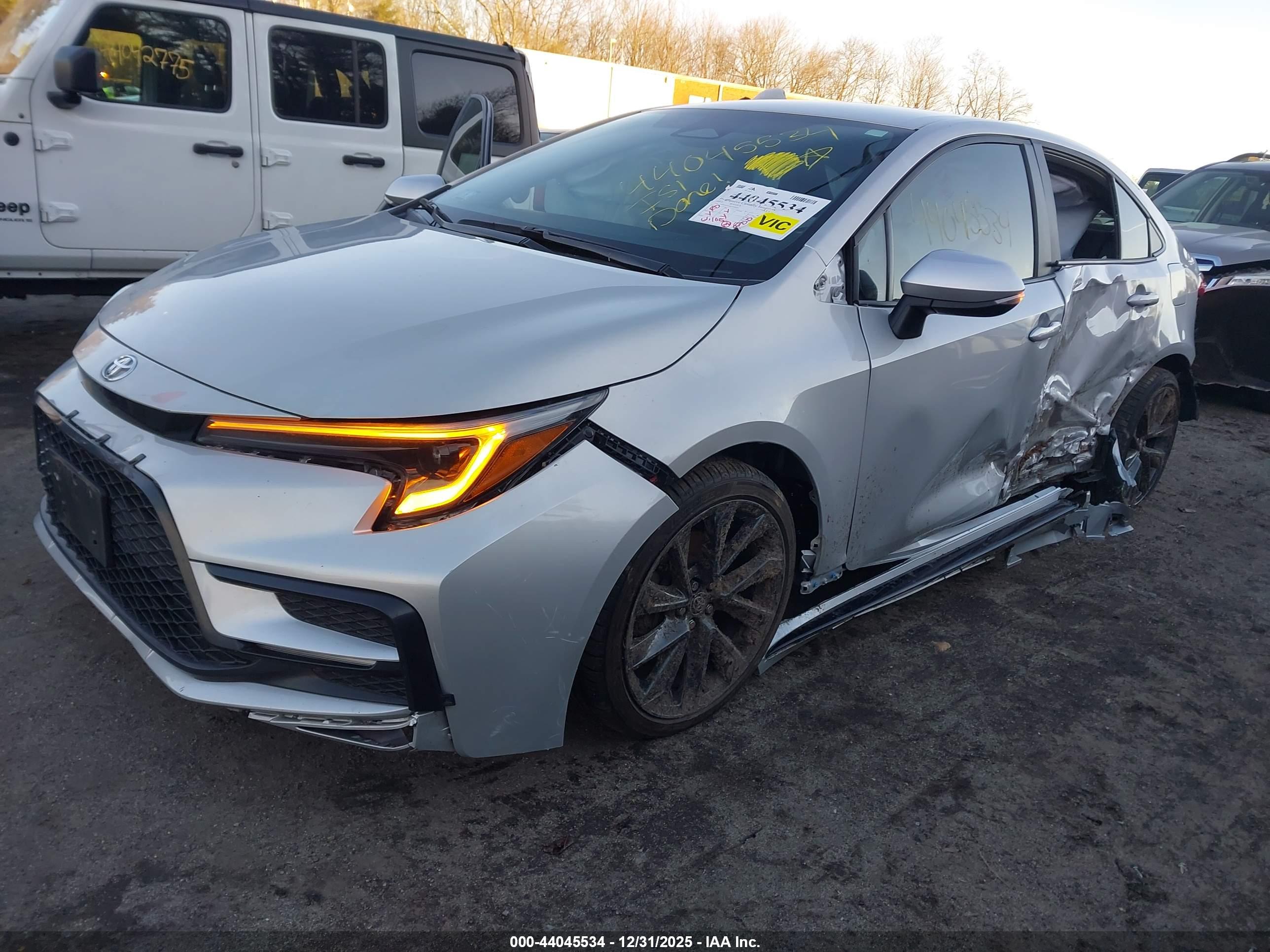 TOYOTA COROLLA image 2