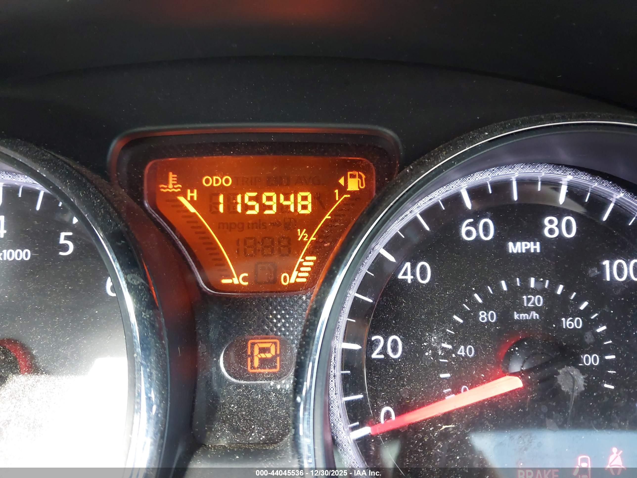 NISSAN VERSA image 7