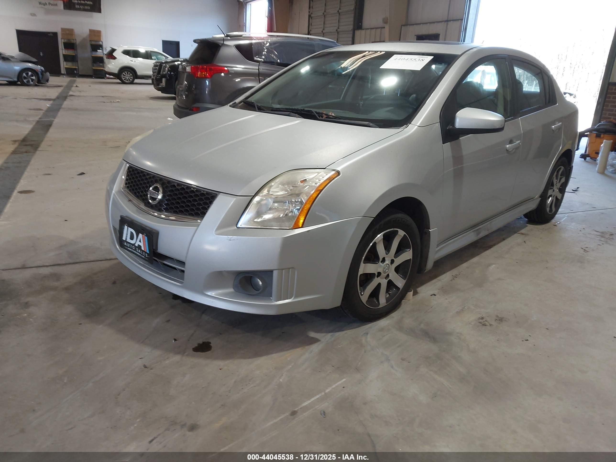 NISSAN SENTRA image 2