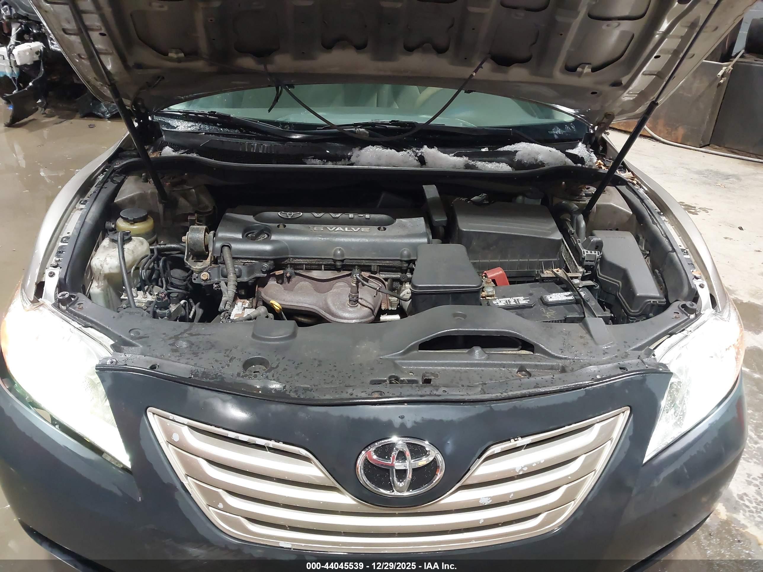 TOYOTA CAMRY image 10