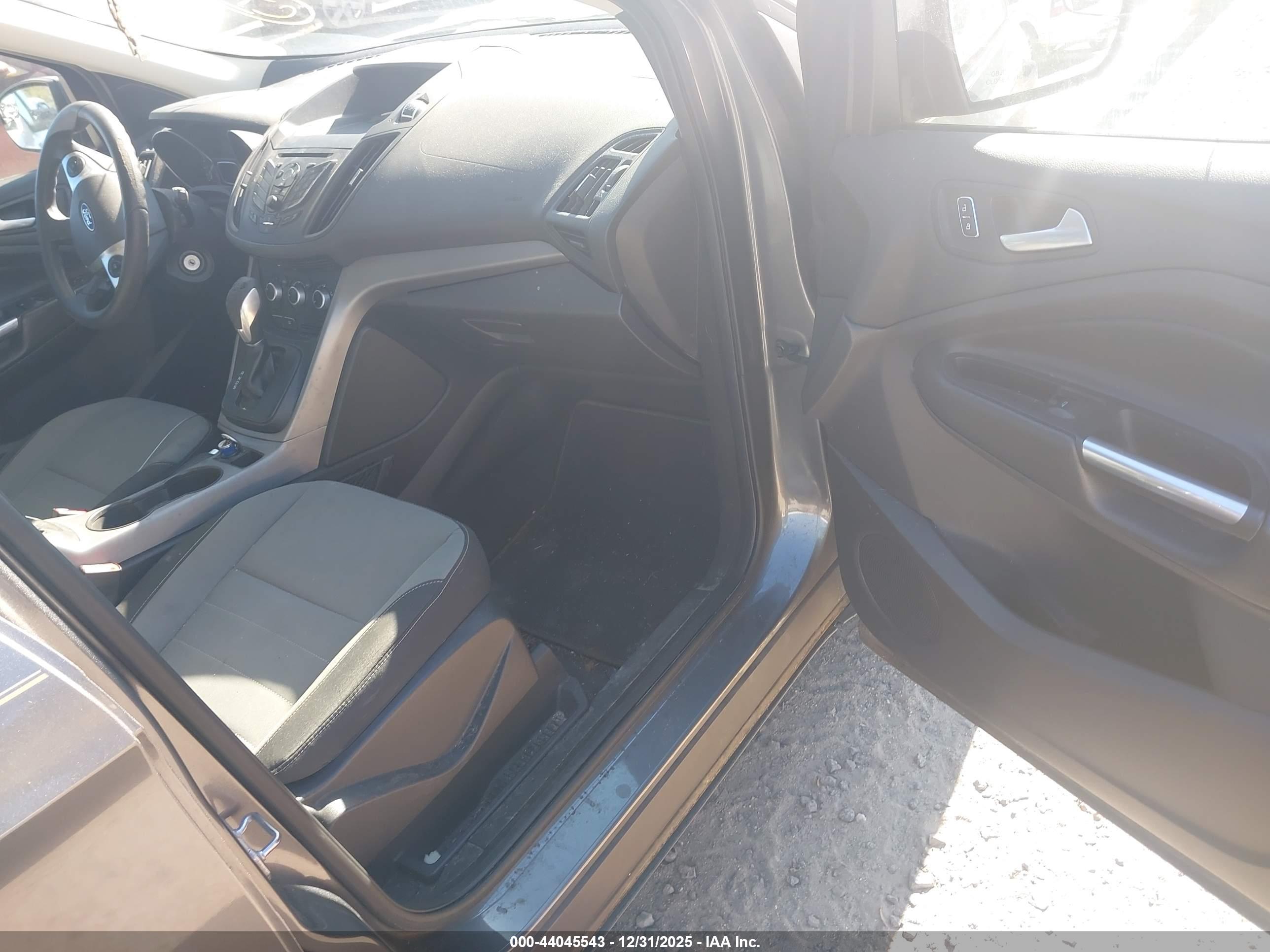 FORD ESCAPE image 5