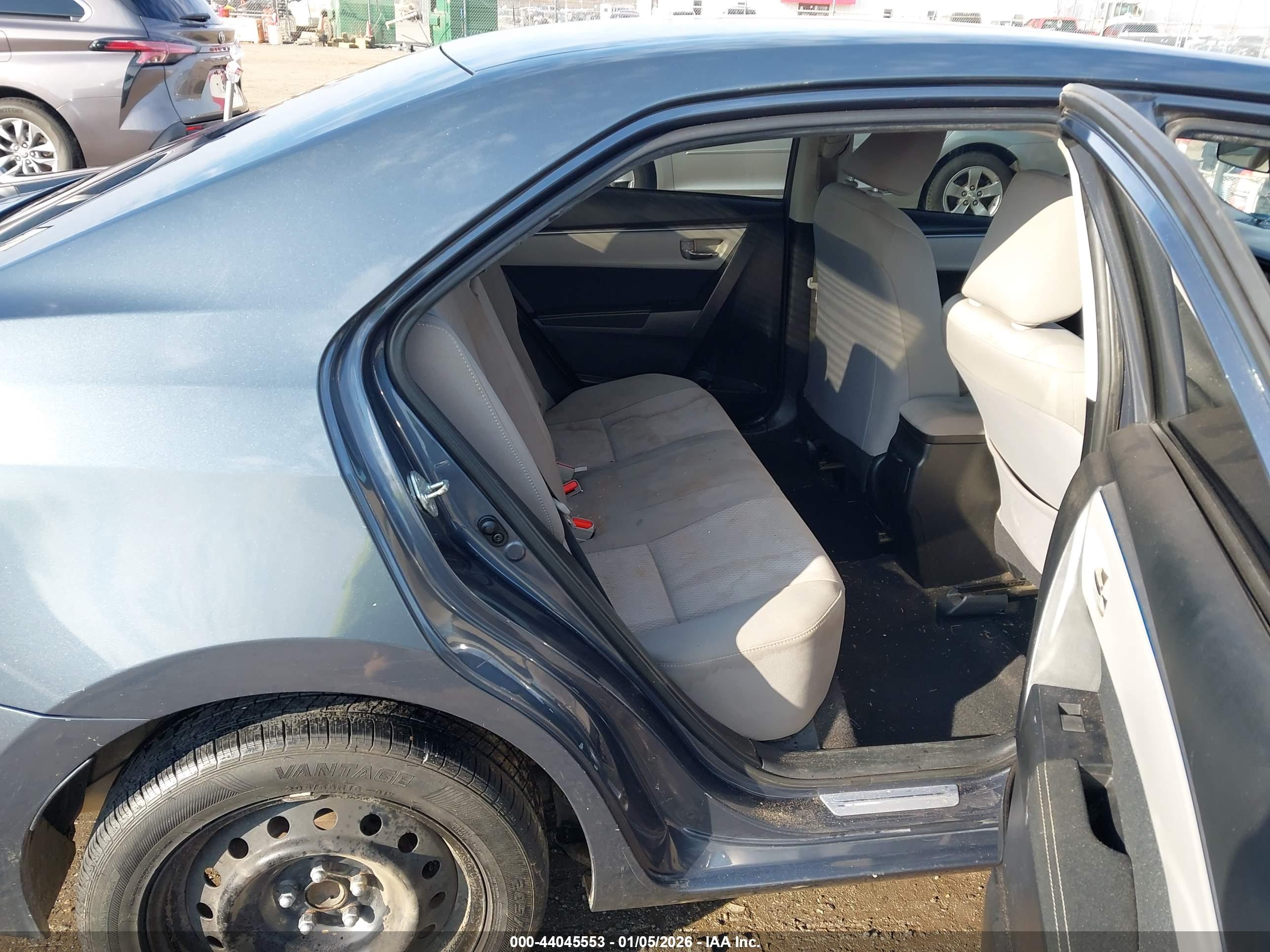 TOYOTA COROLLA image 8