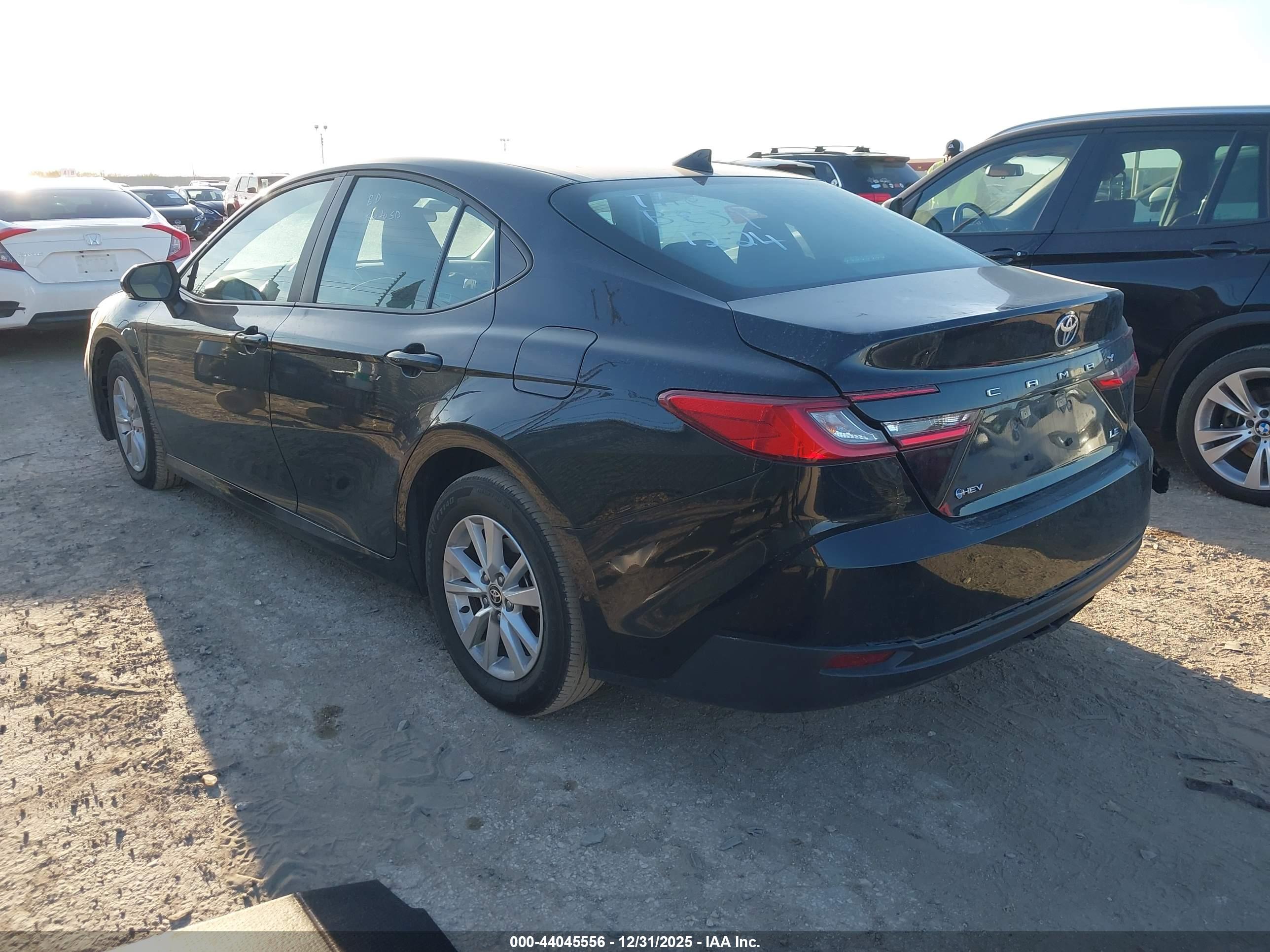 TOYOTA CAMRY image 3