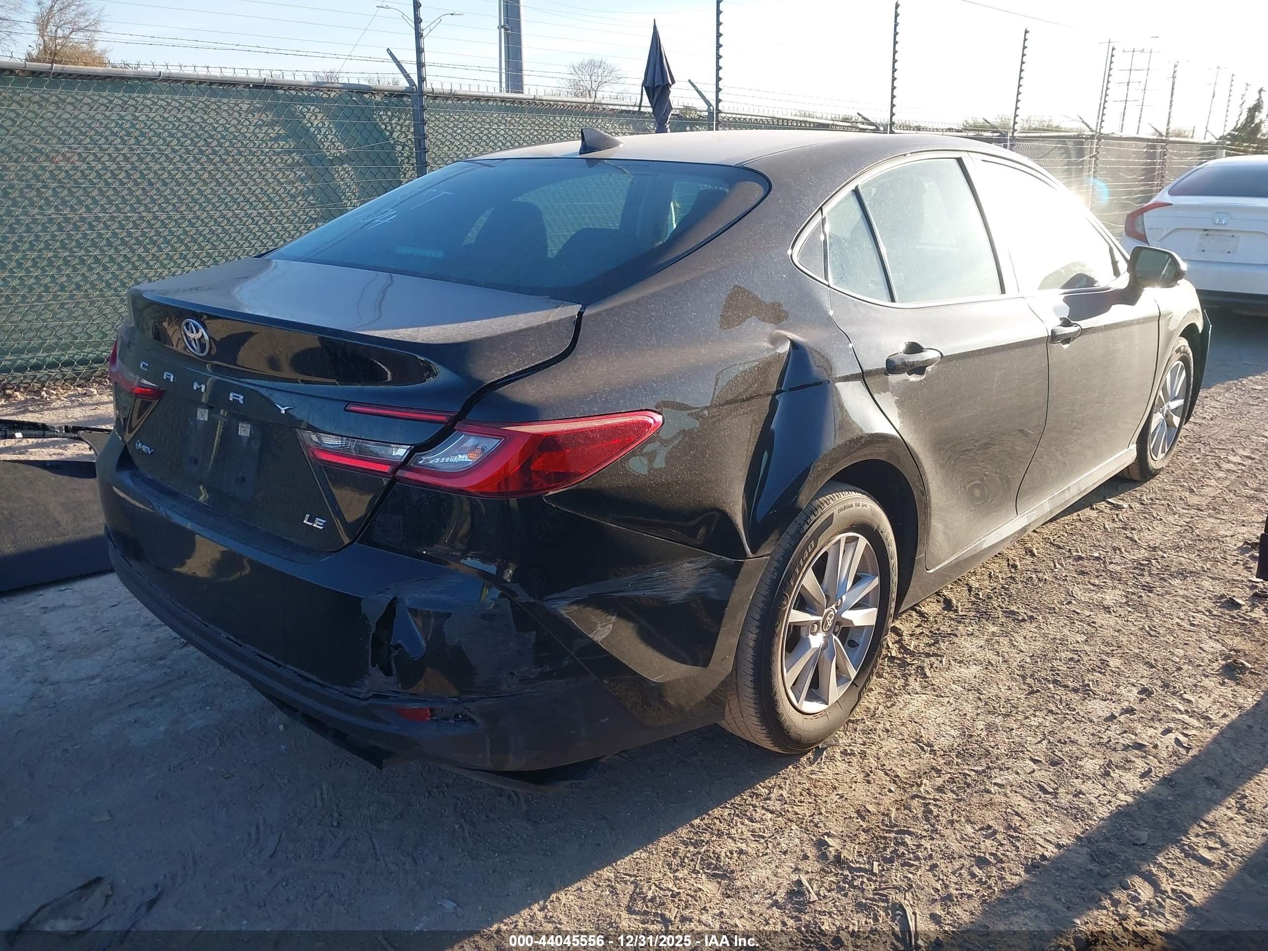 TOYOTA CAMRY image 4