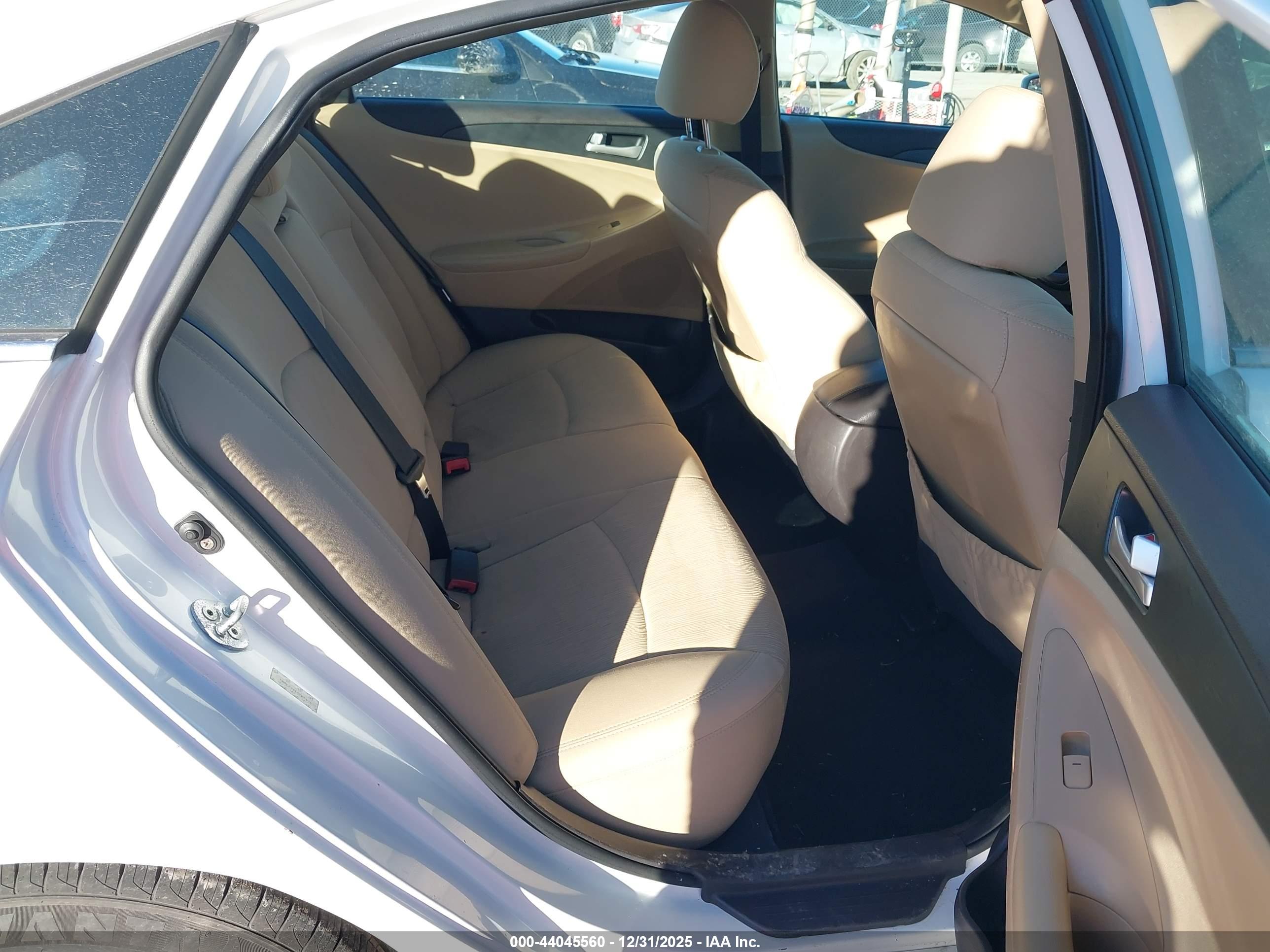 HYUNDAI SONATA image 8