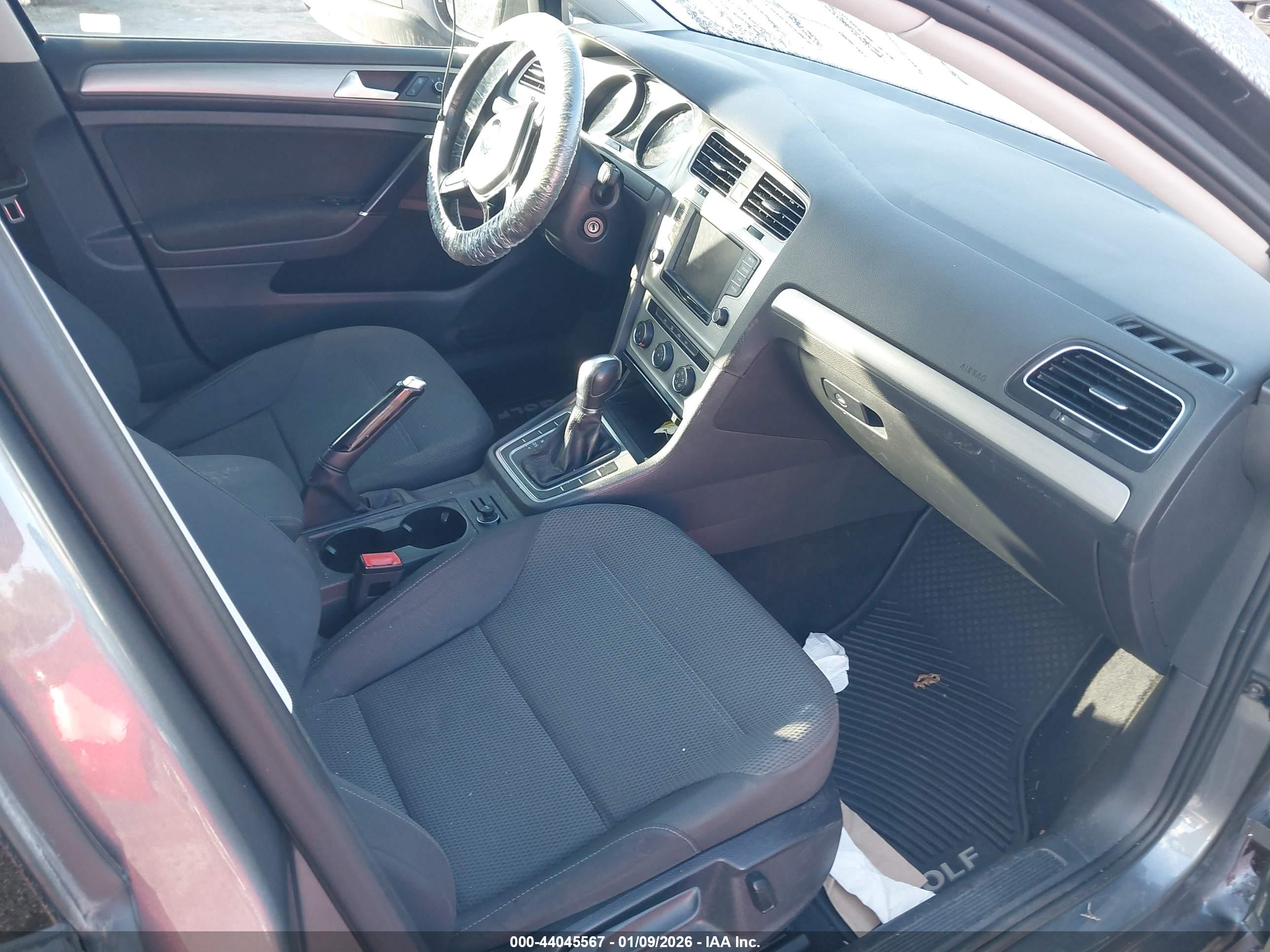VOLKSWAGEN GOLF image 5