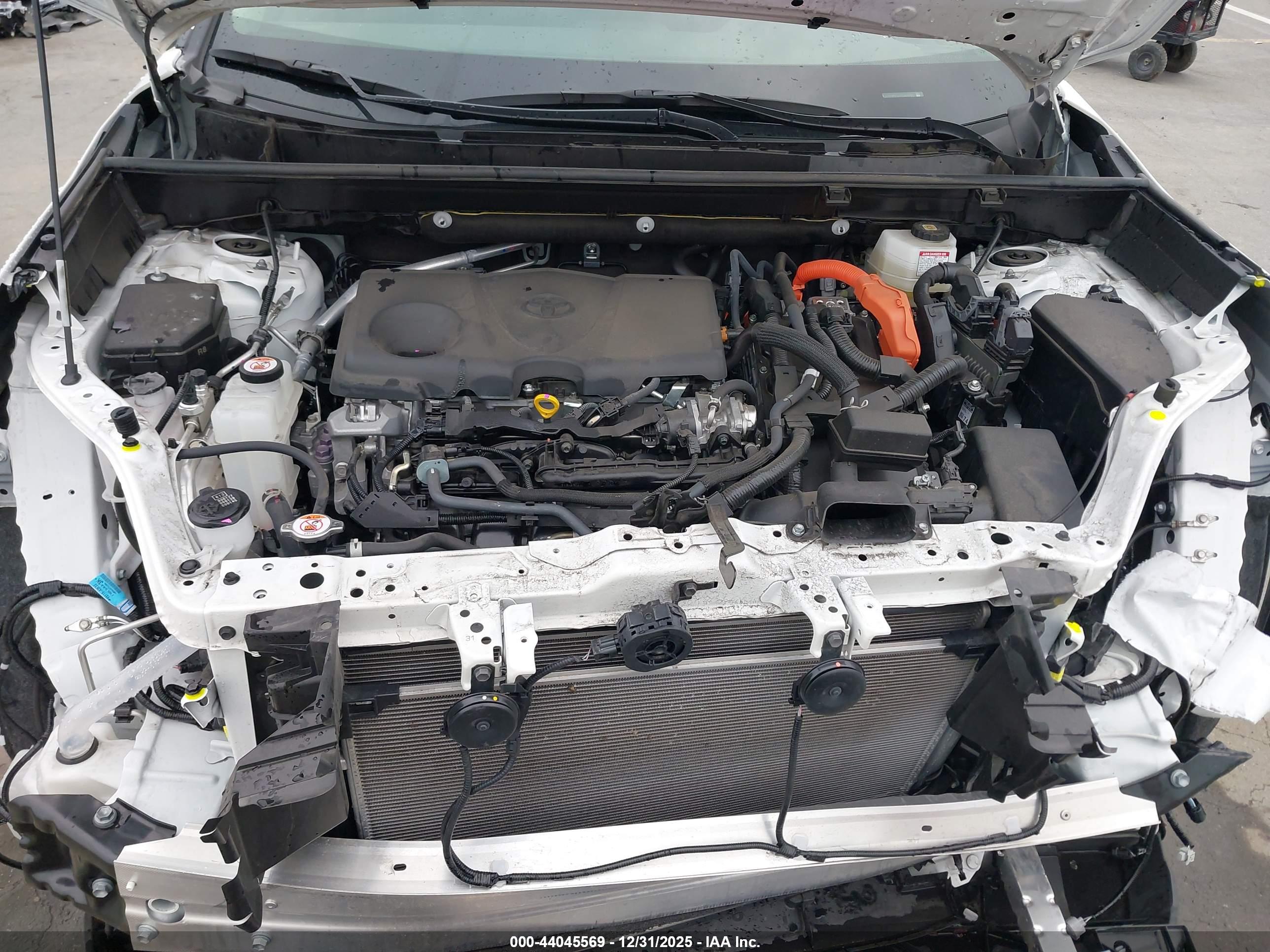 TOYOTA RAV4 image 10