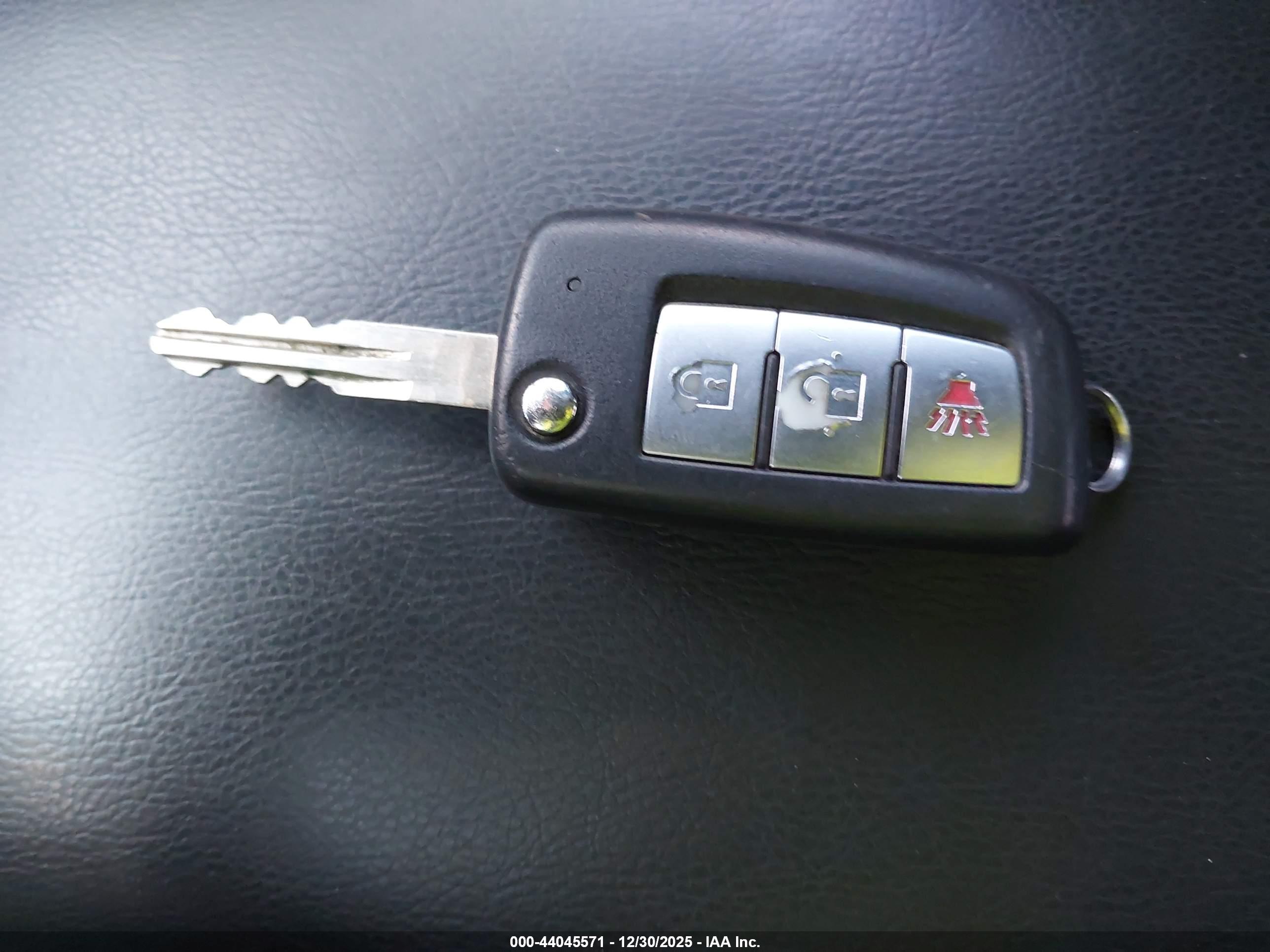 NISSAN ROGUE image 11