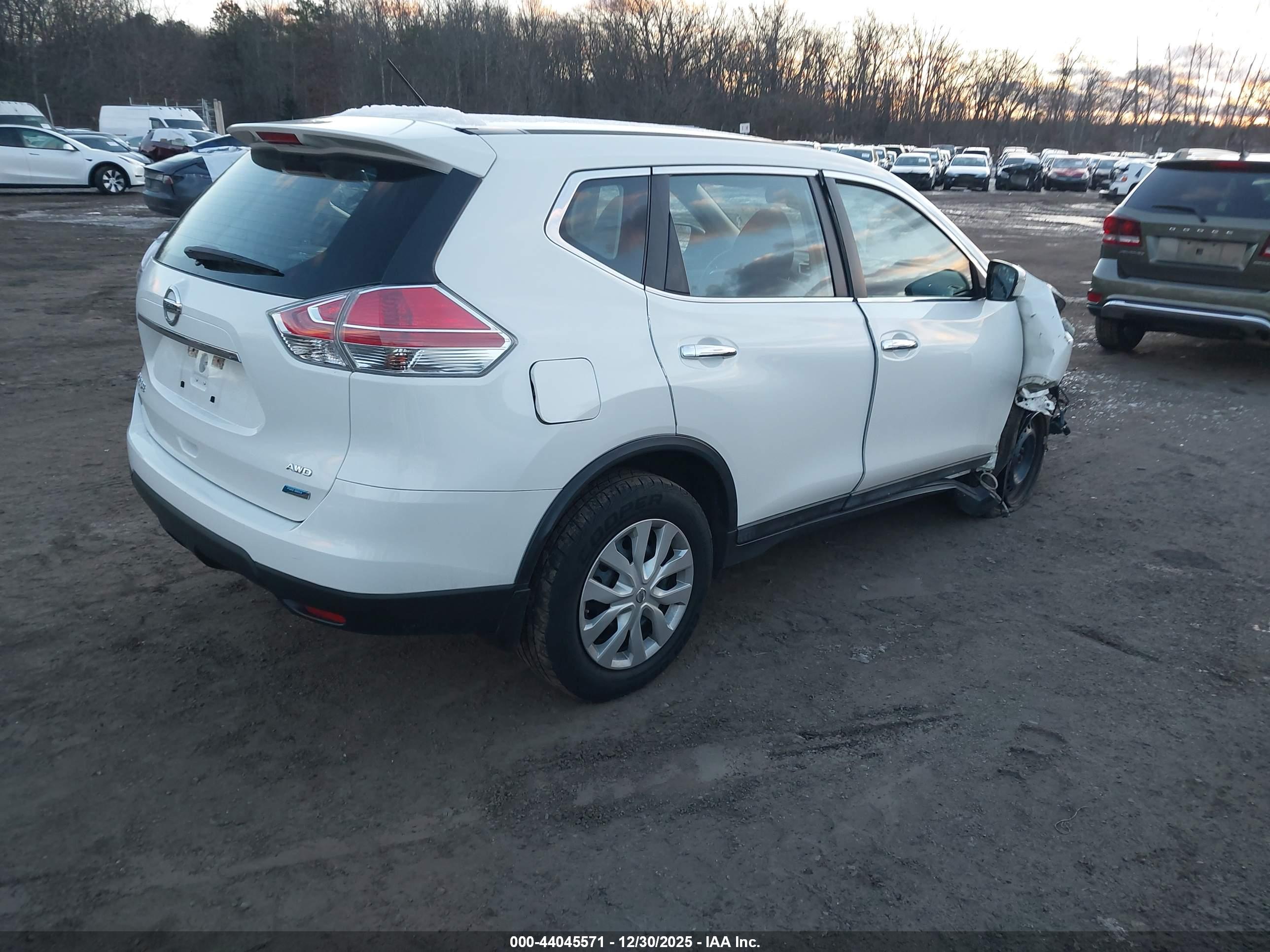 NISSAN ROGUE image 4