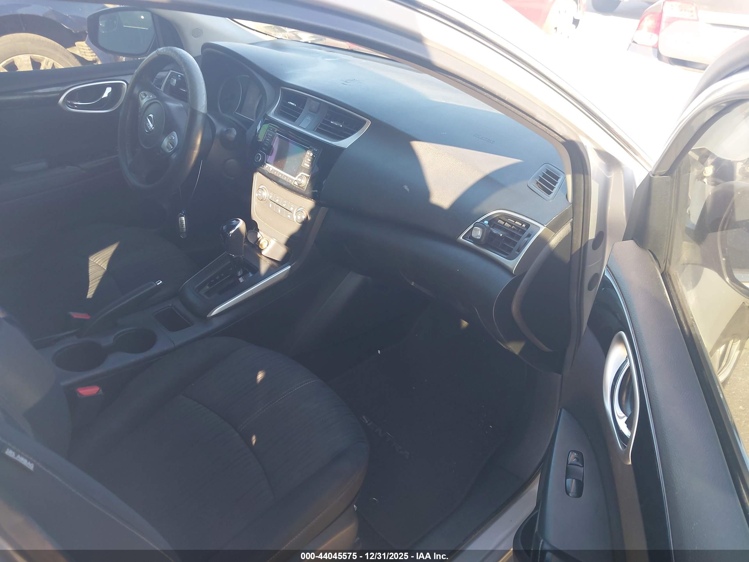 NISSAN SENTRA image 5