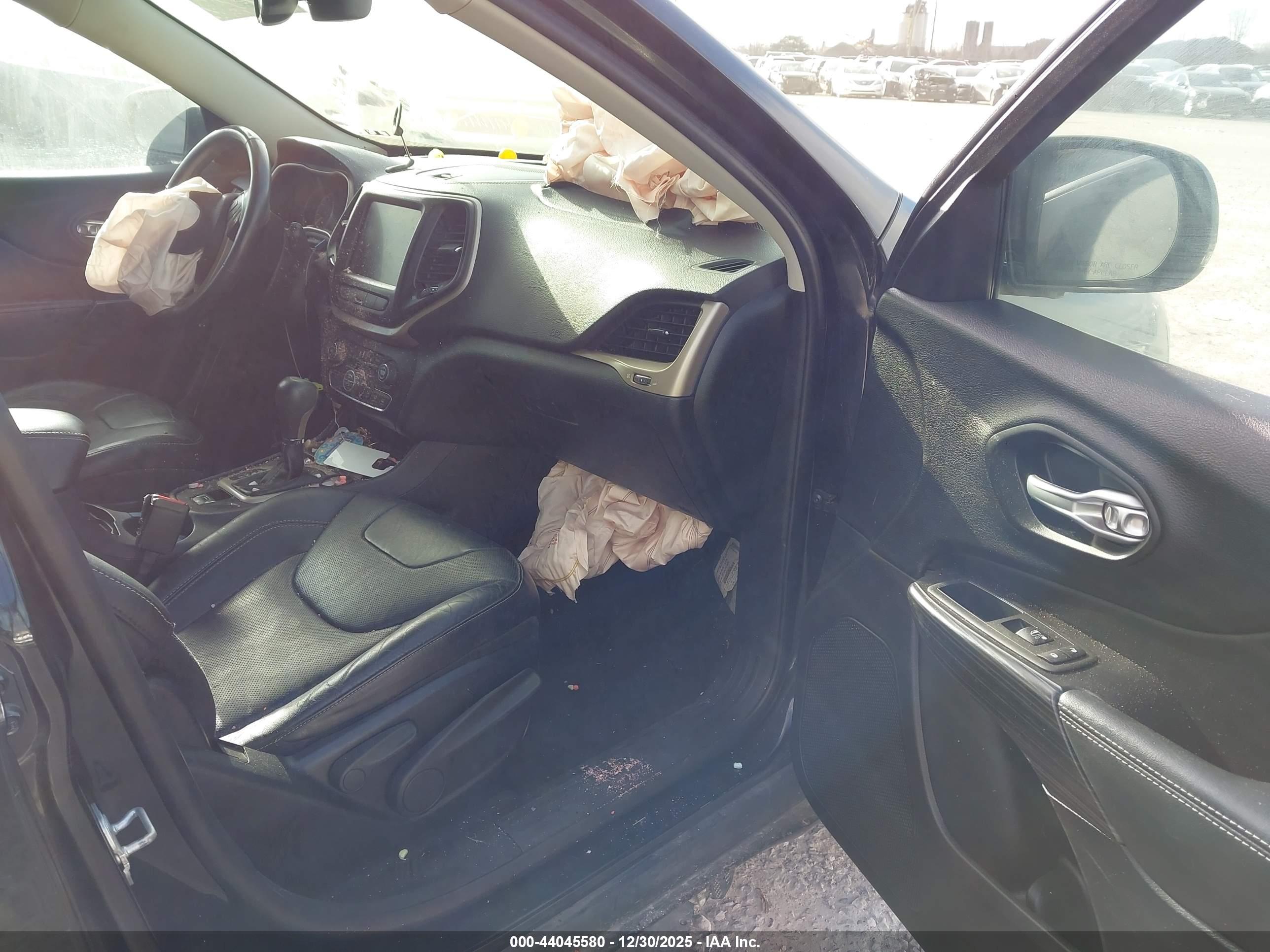 JEEP CHEROKEE image 5