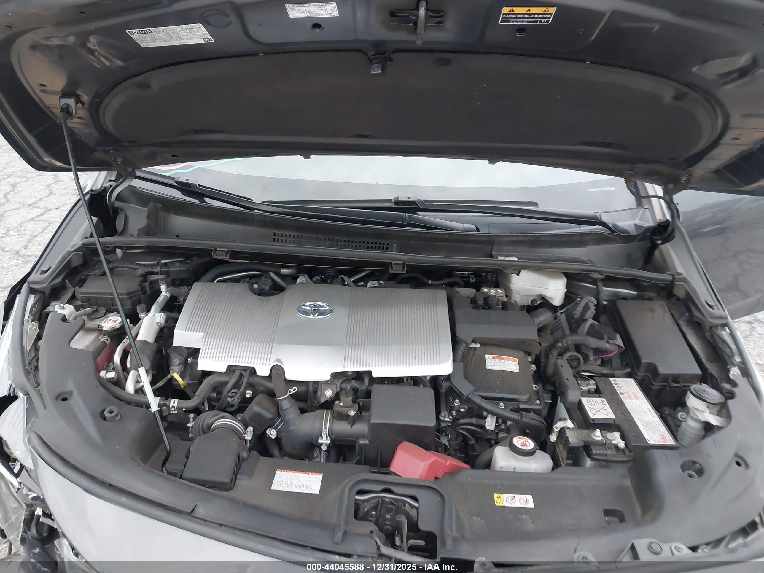 TOYOTA PRIUS image 10