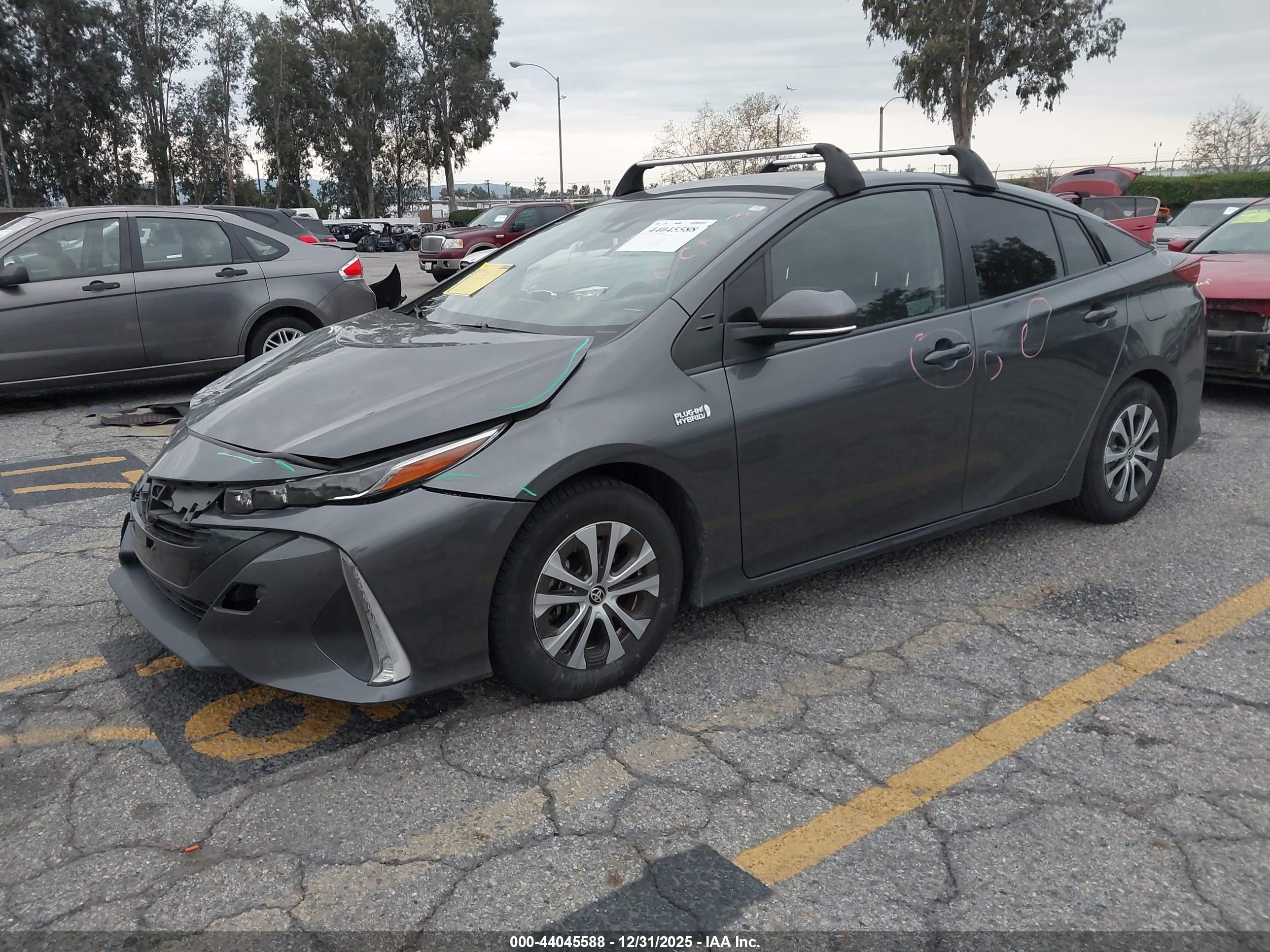 TOYOTA PRIUS image 2